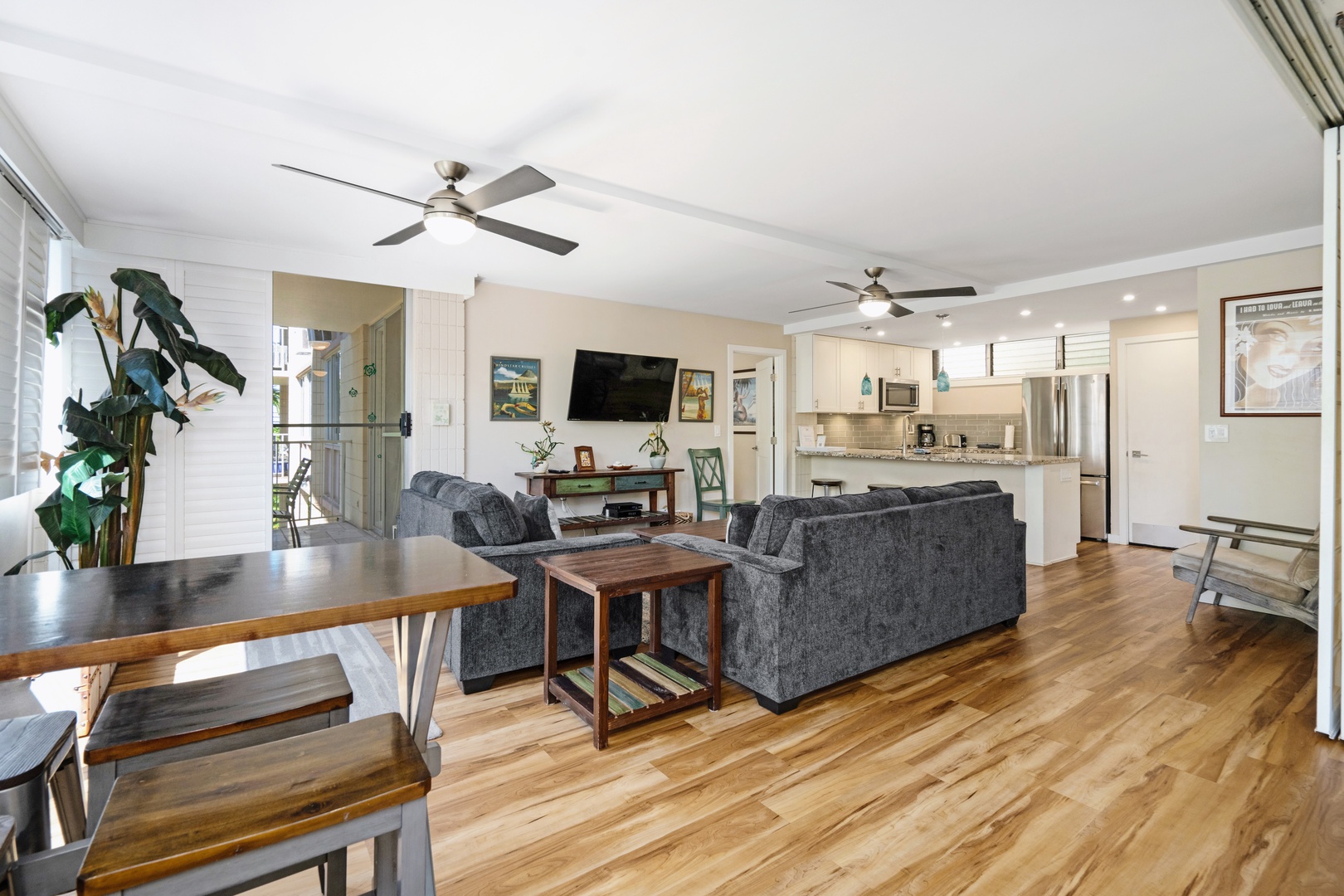 Kihei Vacation Rentals, Haleakala Shores A206 - The open concept layout makes sure everyone feels included in the conversation.