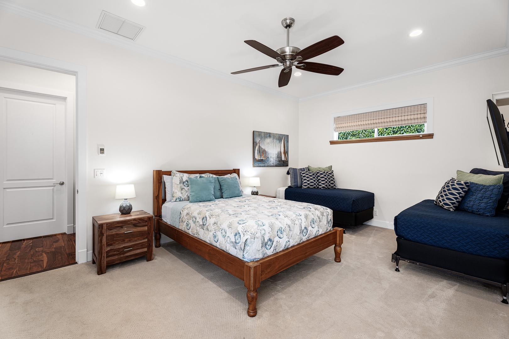 Kailua Kona Vacation Rentals, Ohana le'ale'a - The second bedroom is a perfect spot for families traveling with little ones.