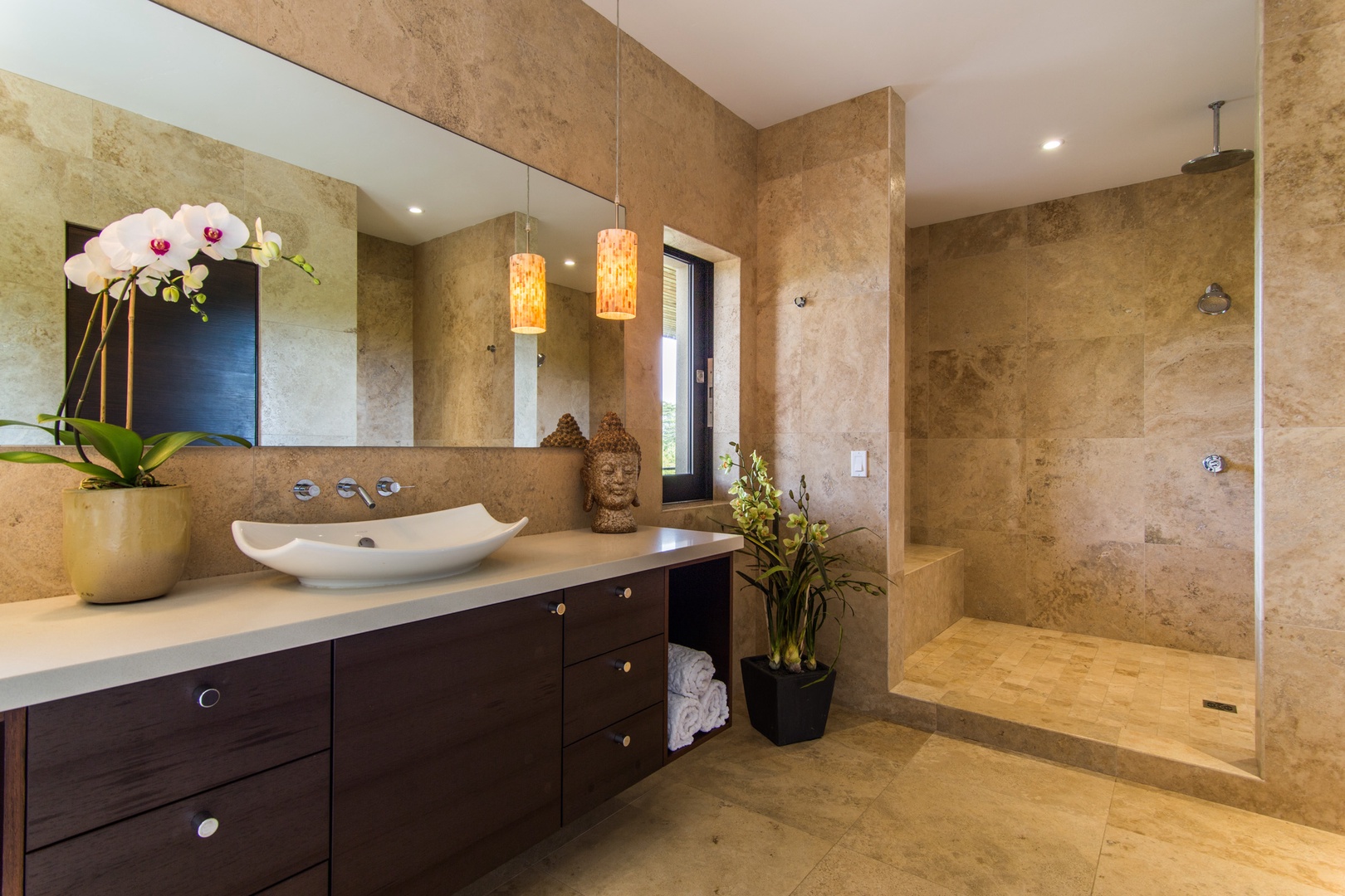 Princeville Vacation Rentals, Laulea Kailani Villa (KAUAI) - Bathroom two features dual shower heads.