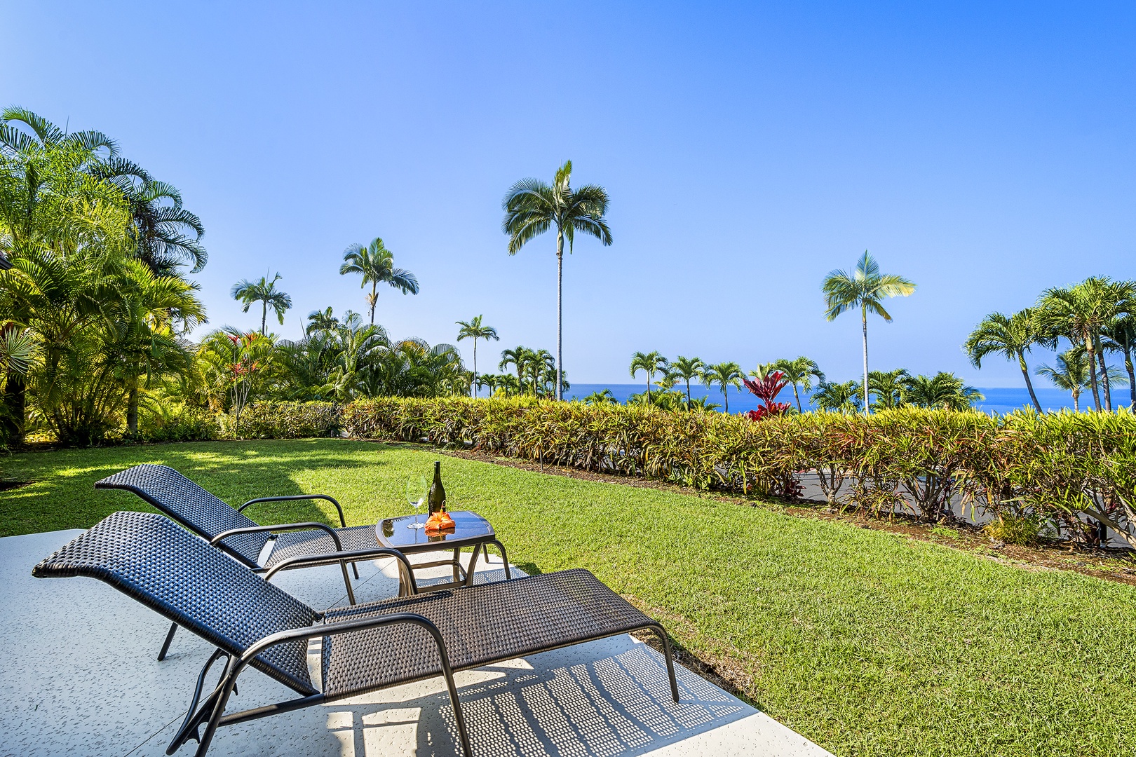 Kailua Kona Vacation Rentals, Maile Hale - Lounge in the Kona sun!