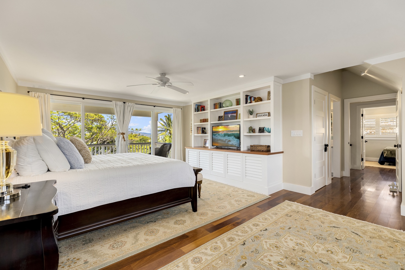 Honolulu Vacation Rentals, Hale Le'ahi - Primary has a private lanai, gorgeous views, and AC