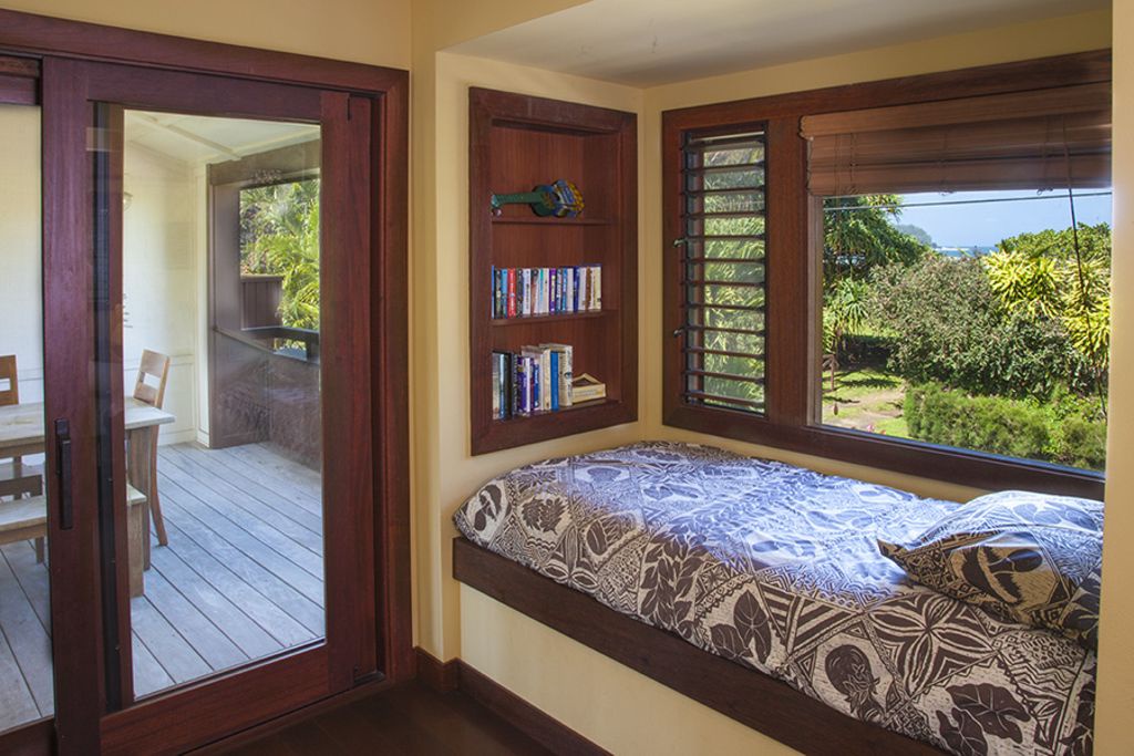 Hanalei Vacation Rentals, Hale Ylang Ylang TVNC-5108* - Upstairs day bed