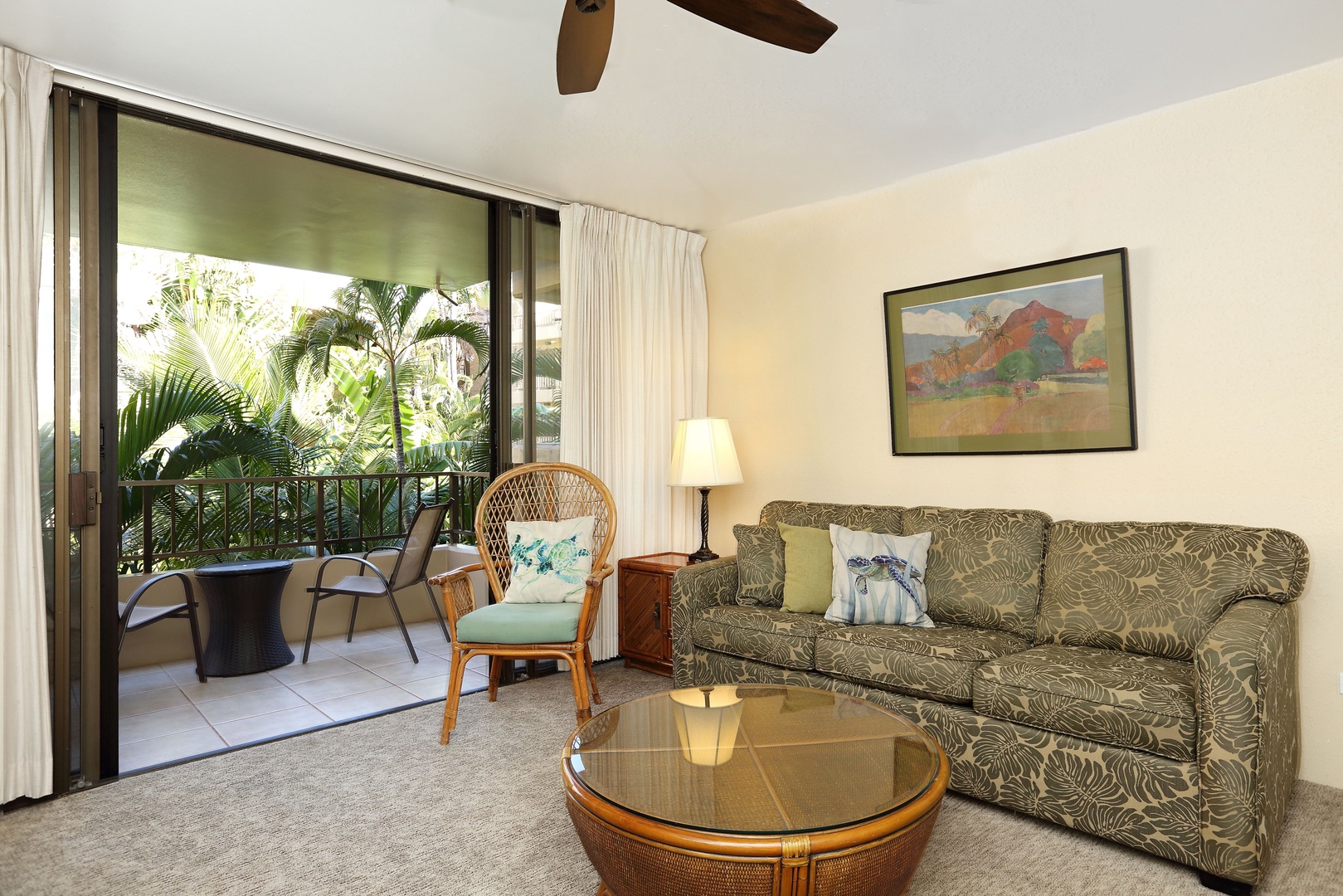 Lahaina Vacation Rentals, Paki Maui 313 - Sofa bed for additional guests