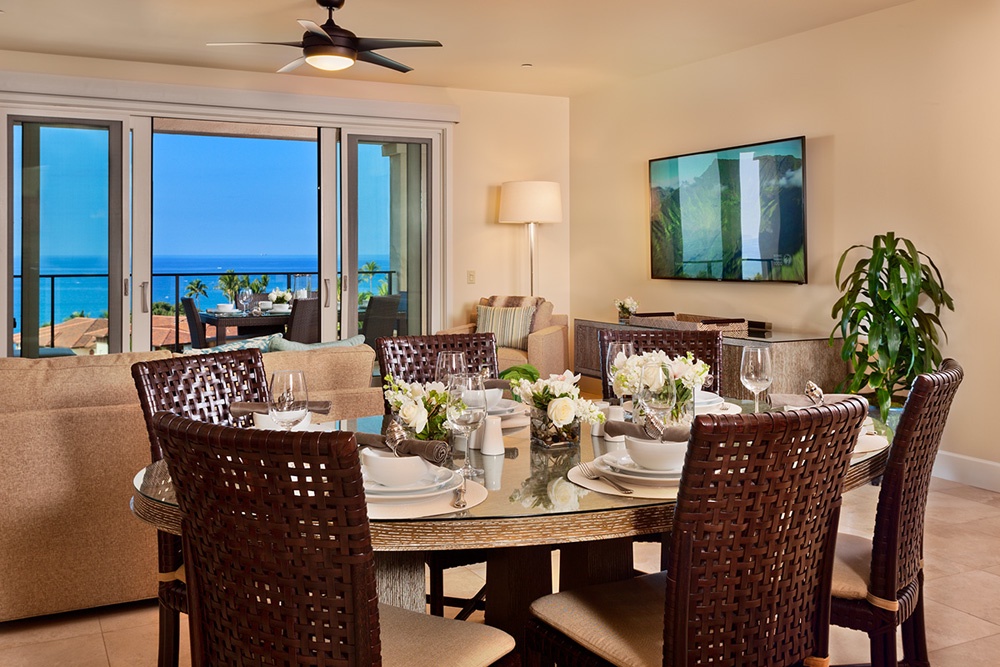 Wailea Vacation Rentals, Sea Breeze Suite J405 at Wailea Beach Villas* - J405 Sea Breeze Suite Indoor Dining For Six Guests