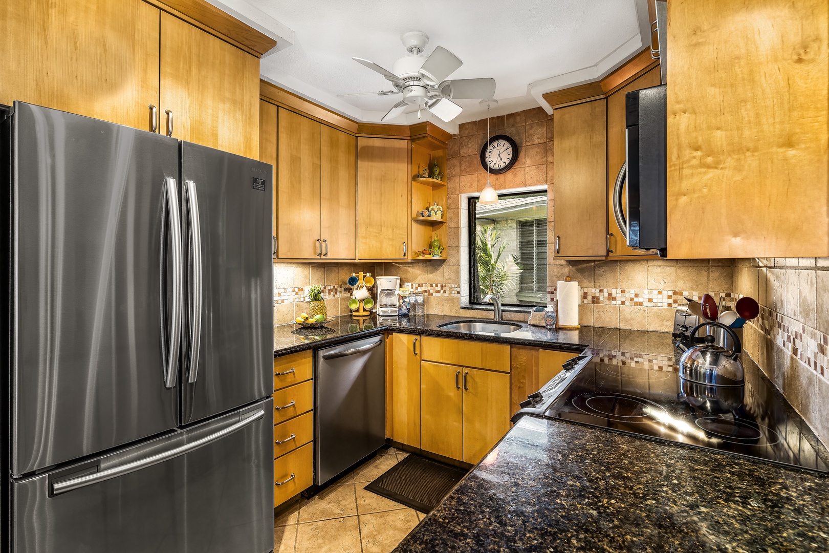 Kailua Kona Vacation Rentals, Keauhou Akahi 312 - Upgraded kitchen with stainless appliances