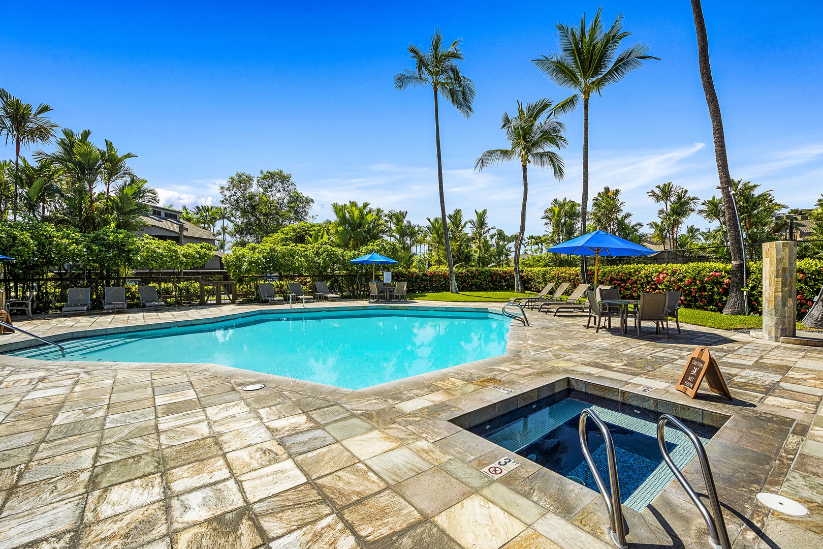 Kailua Kona Vacation Rentals, Kanaloa at Kona 1606 - Enjoy the hot tub or take a dip in the pool!