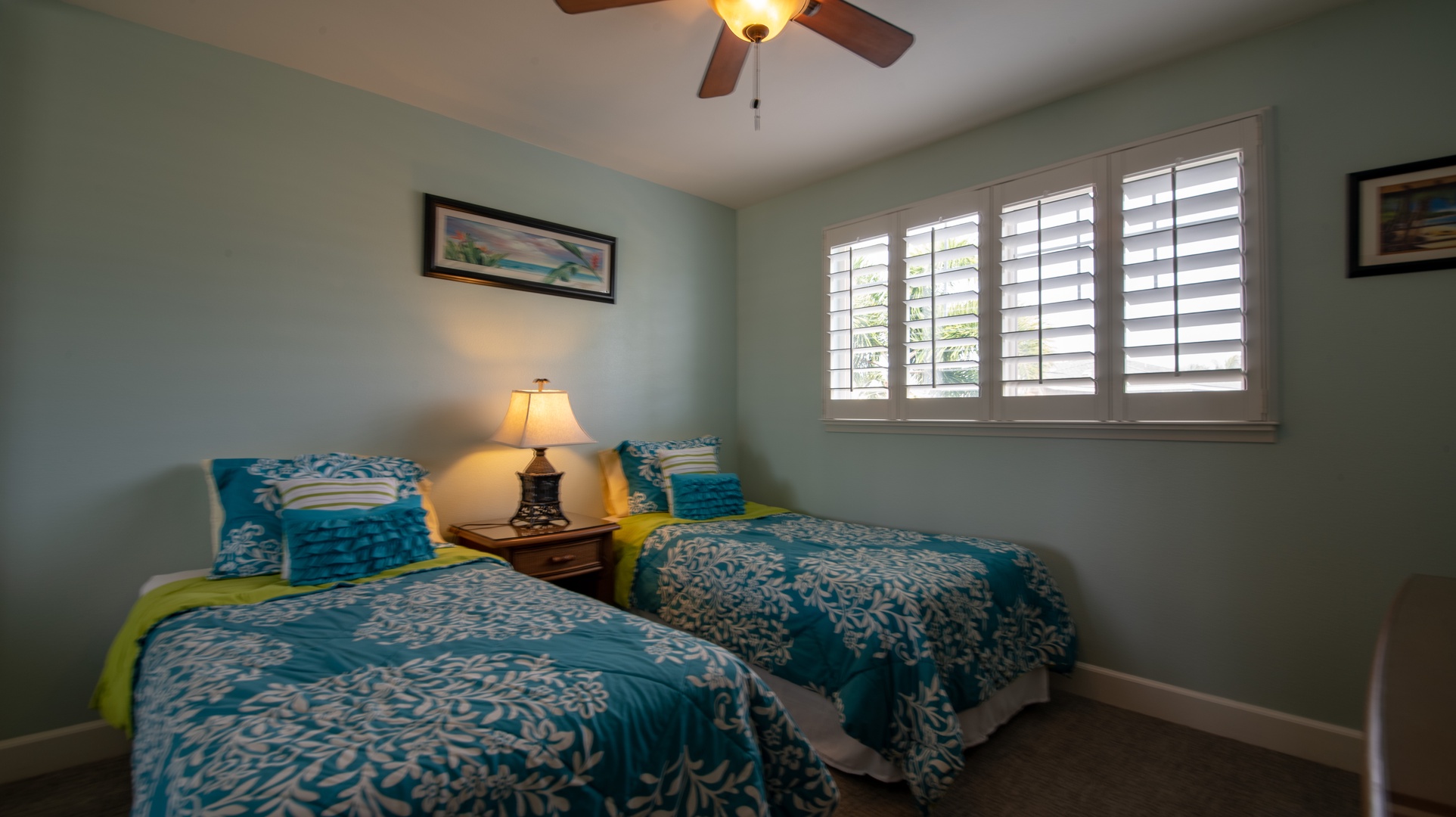 Kapolei Vacation Rentals, Ko Olina Kai 1047B - The third guest bedroom with twin beds and natural lighting.