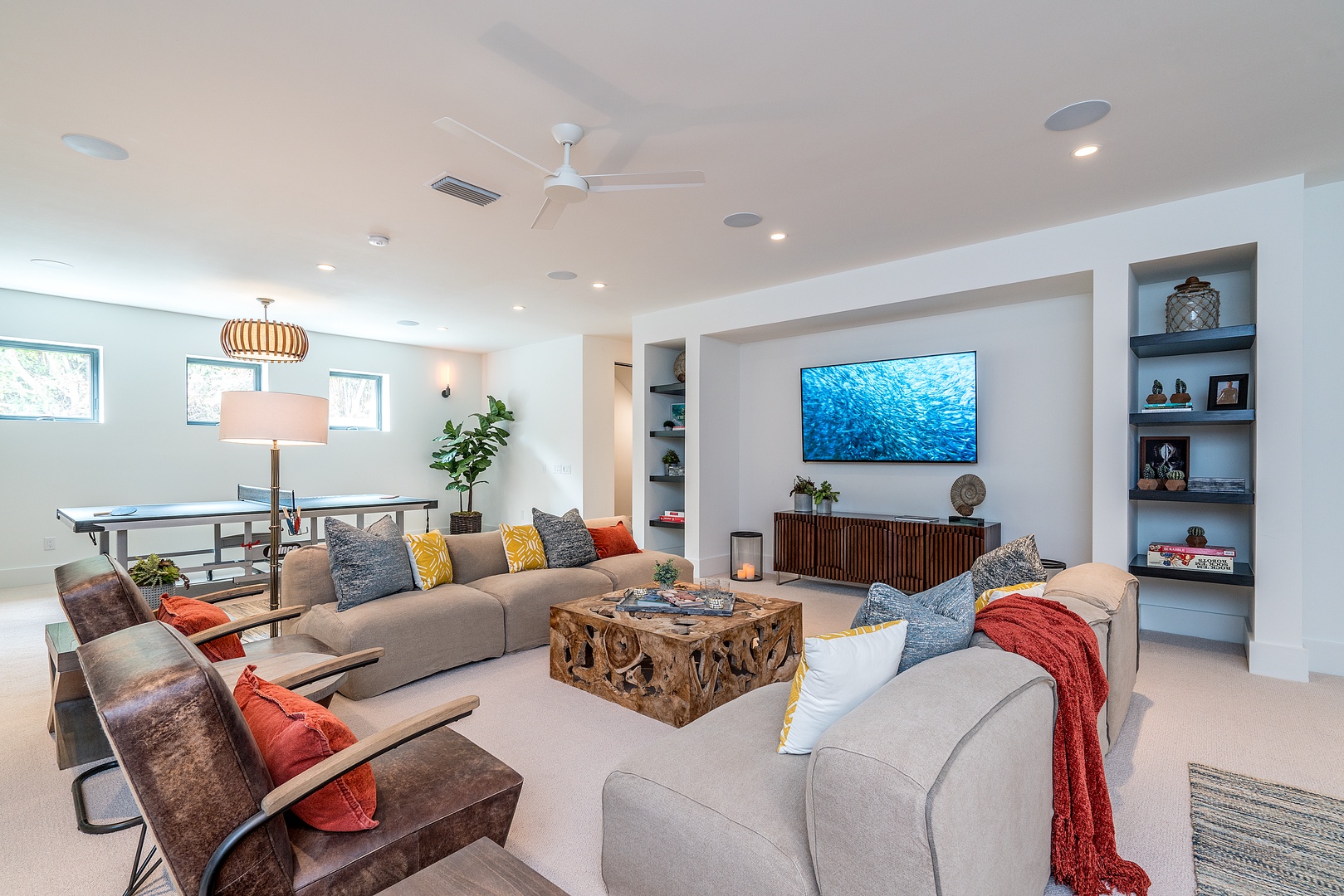 Honolulu Vacation Rentals, Diamond Head Grandeur - The spacious living area with a flat-screen TV, ideal for keeping everyone entertained during your stay.