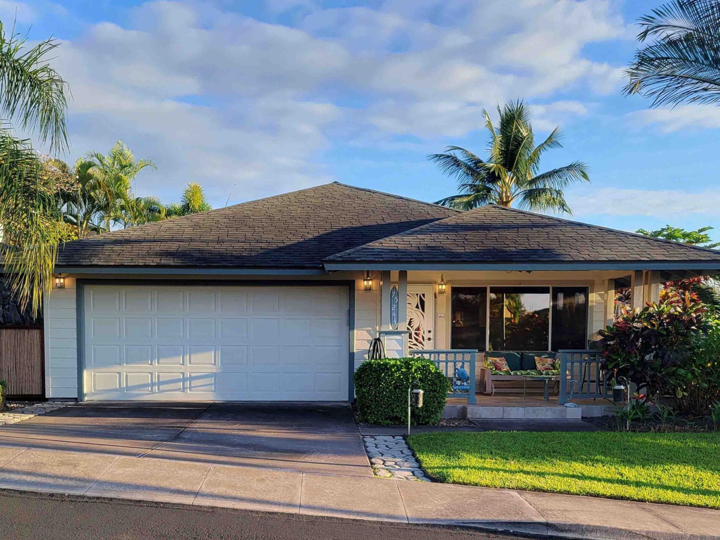 Kailua Kona Vacation Rentals, Hale Alaula - Ocean View - Front of house