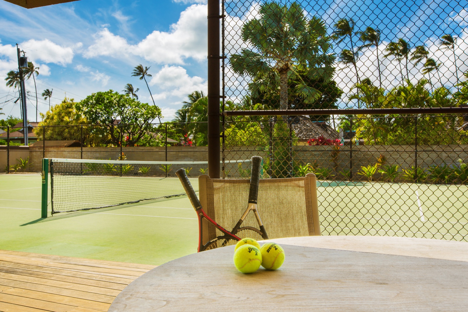 Honolulu Vacation Rentals, Kahala Mini Resort (5BR) - Fresh balls at the net: the private tennis court is yours for the week.