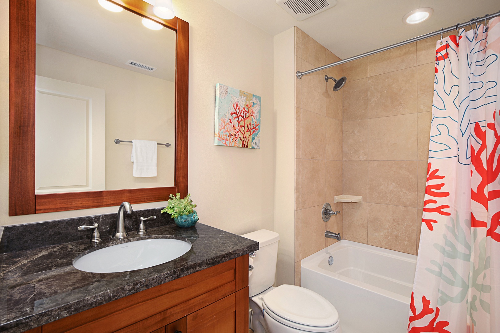 Koloa Vacation Rentals, Pili Mai 4B - Shared full bathroom