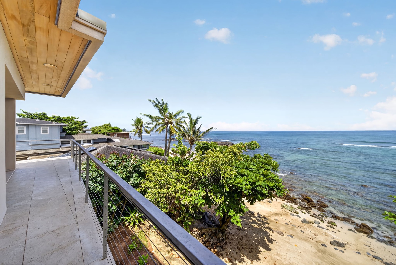Haleiwa Vacation Rentals, HaleGator - A front-row seat to Oahu’s legendary coastline, where waves, sea breezes, and tropical greenery create a memorable backdrop.