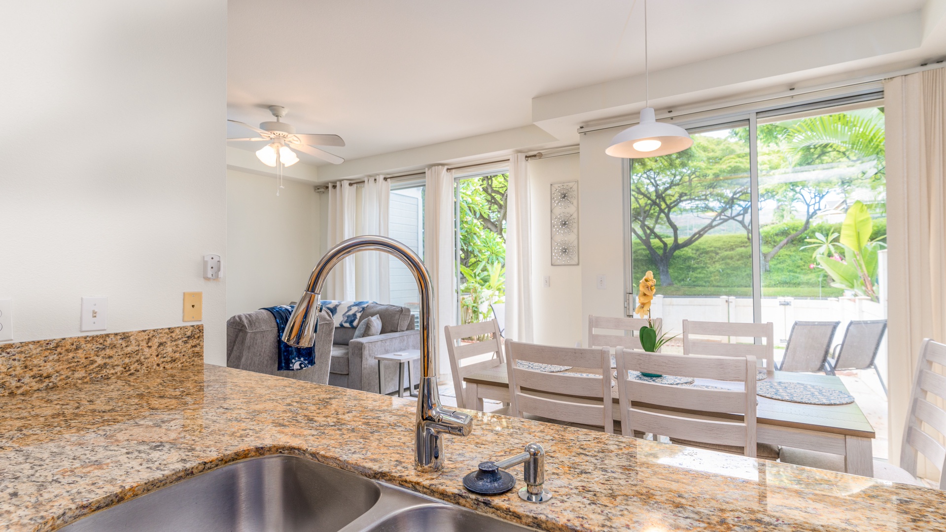 Kapolei Vacation Rentals, Fairways at Ko Olina 27H - Enjoy the views of lush tropical greenery while you converse.