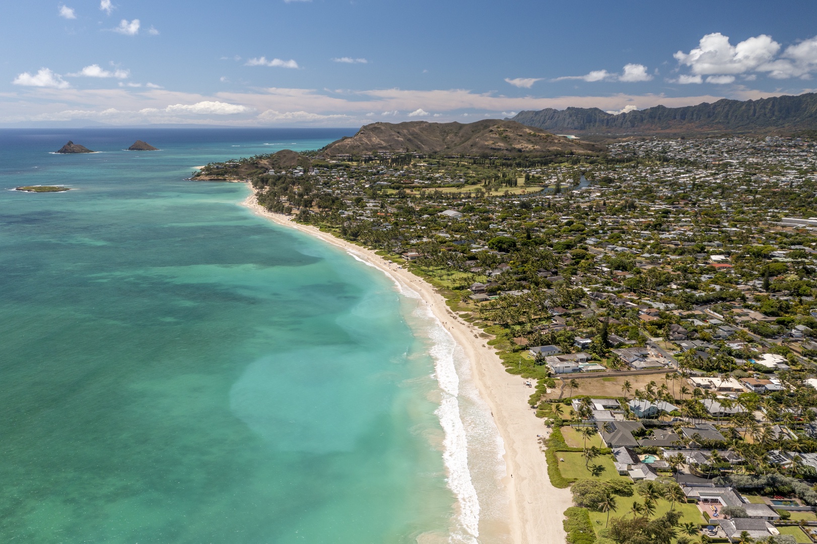 Kailua Vacation Rentals, Ranch Beach Estate - Breathtaking coastline view stretching to Lanikai and the enchanting Mokulua islands.