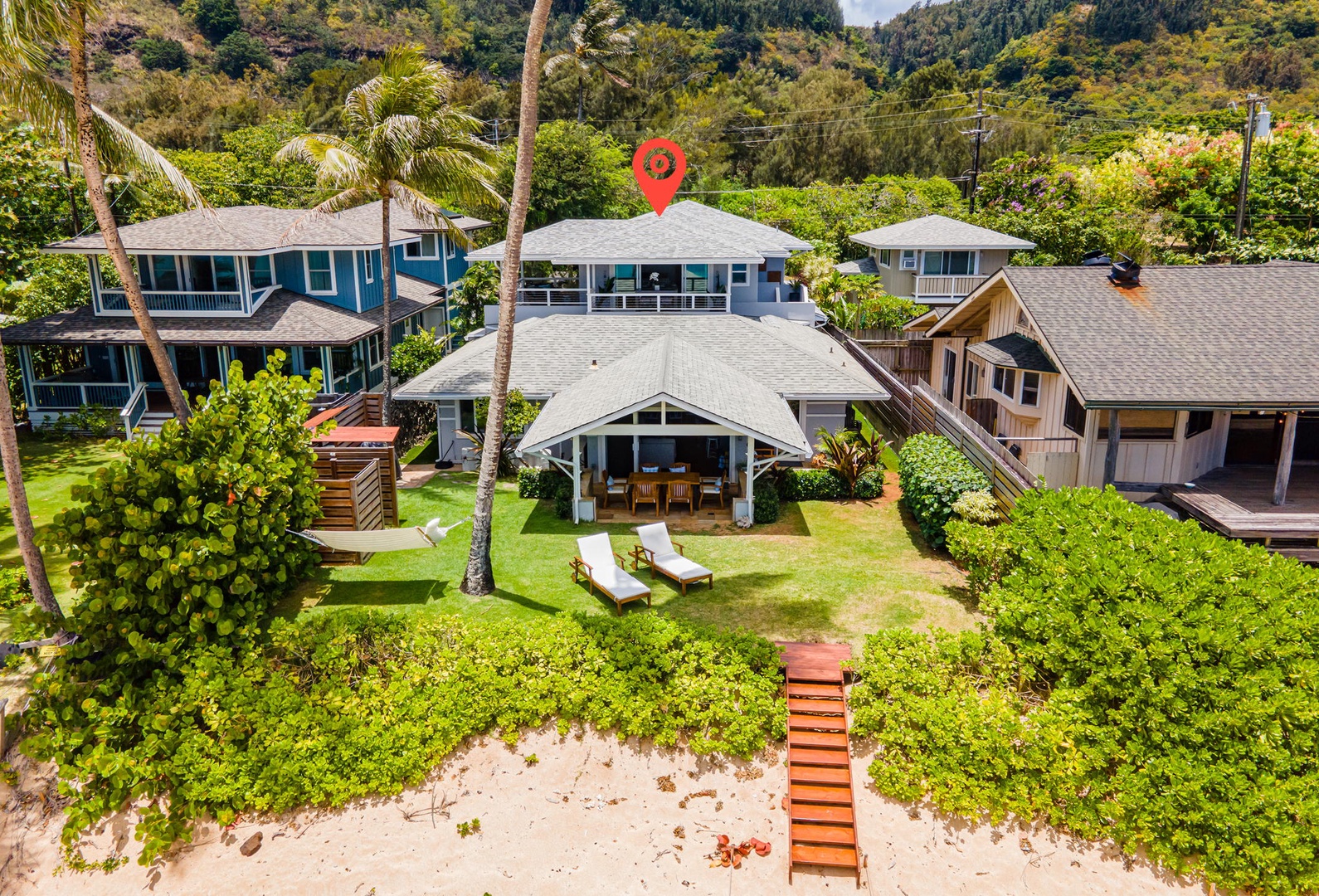 Haleiwa Vacation Rentals, Hale Nalu - Hale Nalu offers you beachfront paradise