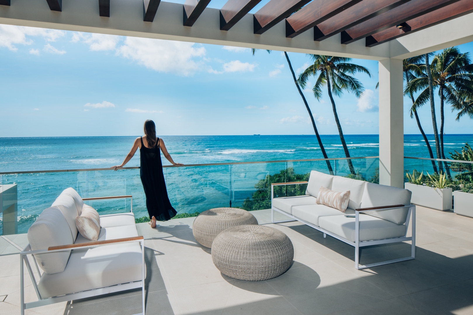Honolulu Vacation Rentals, Diamond Head Grand Escape - Step onto your lanai to take in uninterrupted ocean vistas, the perfect spot for coffee or cocktails.