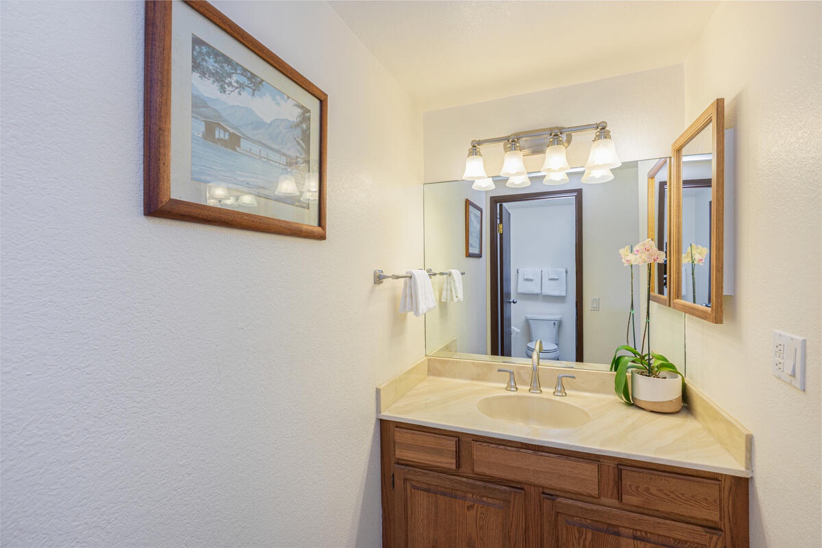Princeville Vacation Rentals, Hale Ho'omaka Studio - Get ready for the day at your own private vanity, complete with ample lighting and storage.