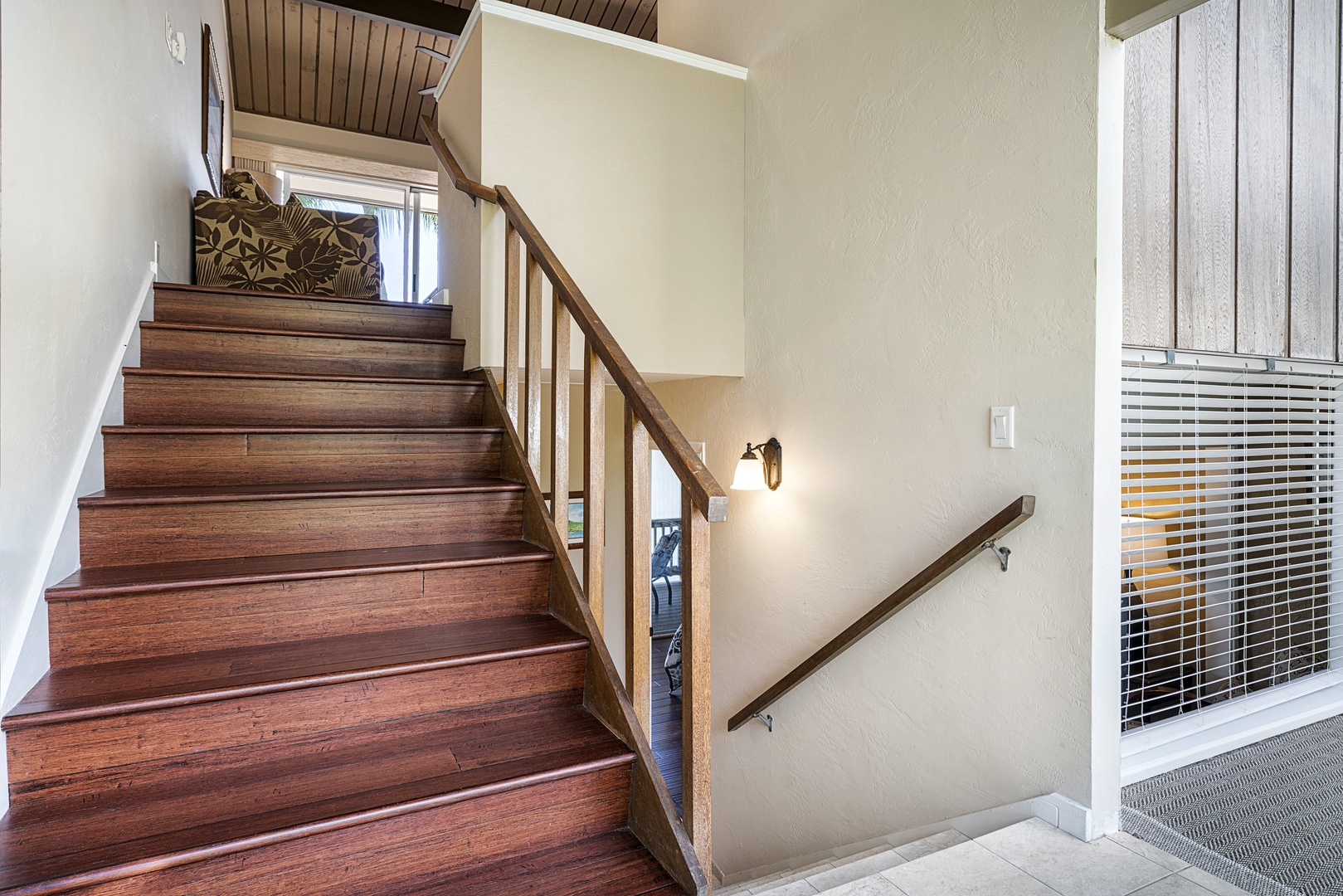 Kailua Kona Vacation Rentals, Keauhou Resort 113 - Stairs leading from the entry to the upstairs living and downstairs bedroom