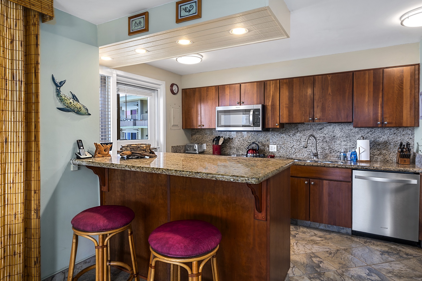 Kailua Kona Vacation Rentals, Kona Makai 6201 - Breakfast bar for 2!