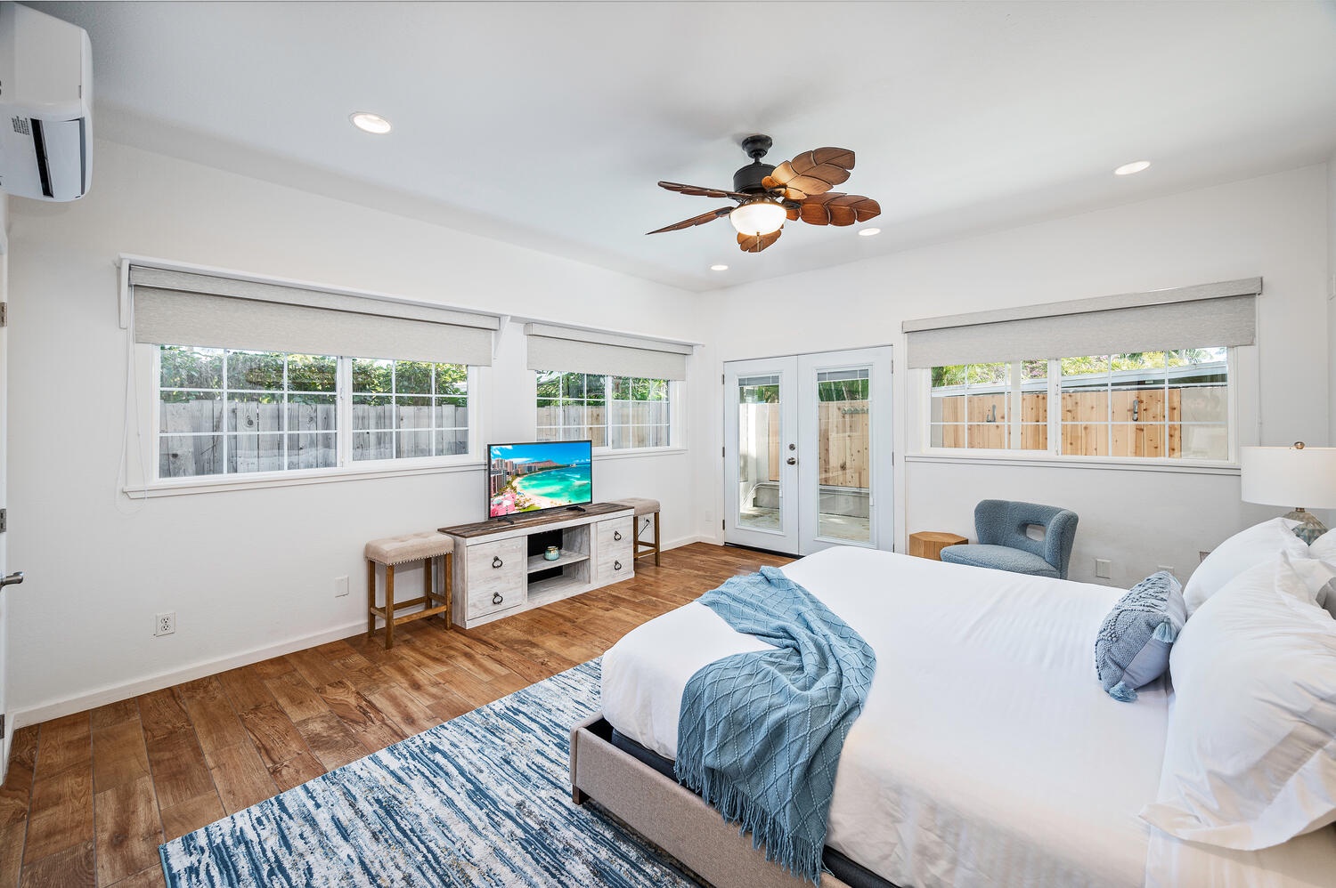 Kailua Vacation Rentals, Villa Hui Hou - Bedroom 5, King bed with a private entrance and ensuite