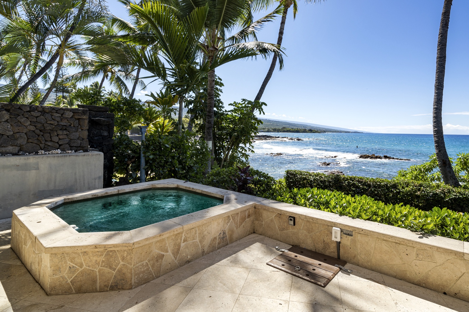 Kailua Kona Vacation Rentals, Ali'i Point #7 - Heaven on earth with this private Ocean View Hot Tub