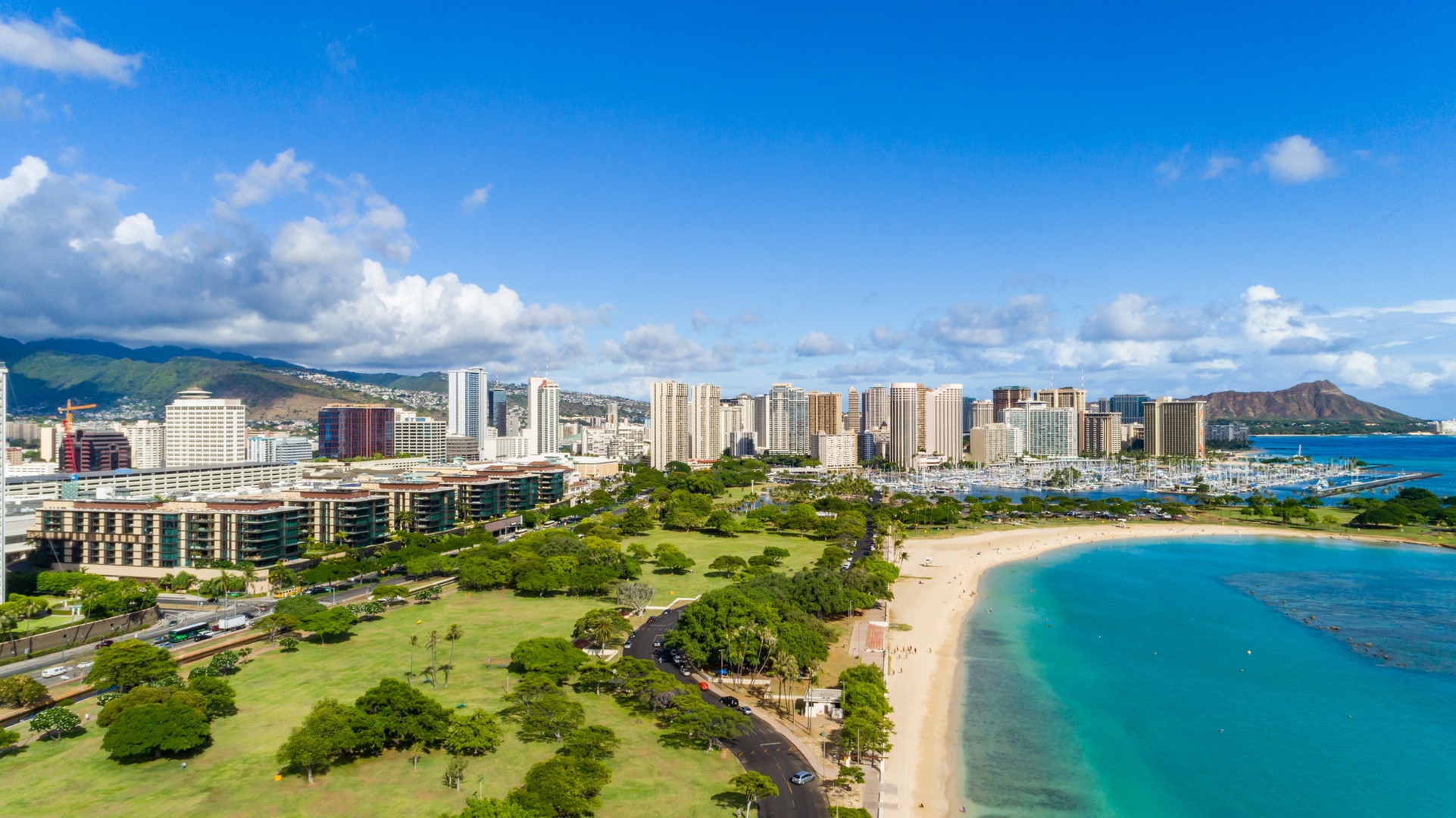 Honolulu Vacation Rentals, Park Lane Getaway - Breathtaking view of Honolulu’s coastline, with Waikiki just moments away.