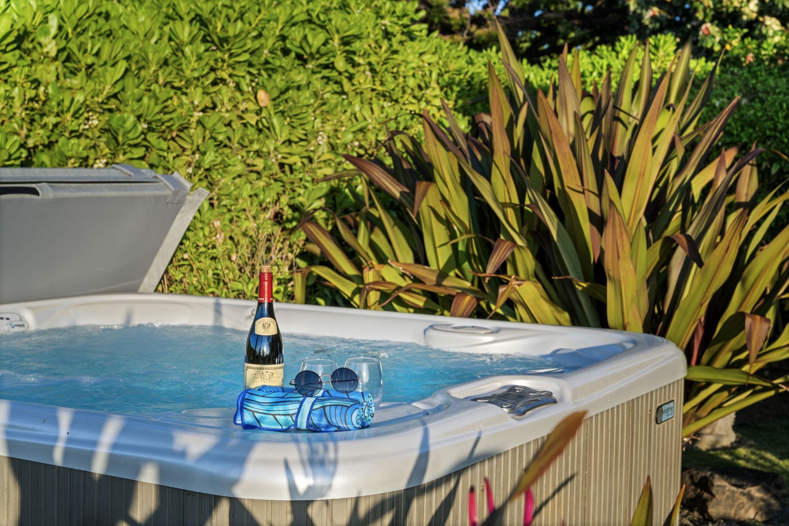 Kamuela Vacation Rentals, Island Time Retreat - Screened by ti and palms, the hot tub is private enough to lose track of time.
