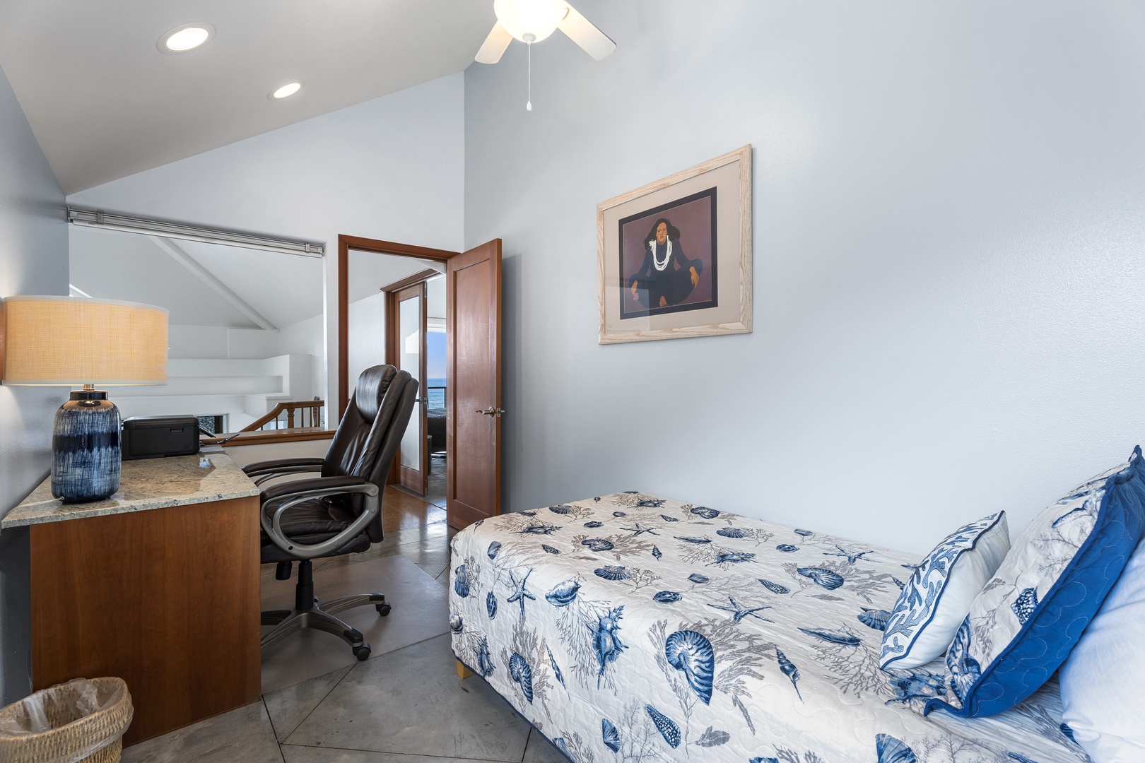 Kailua-Kona Vacation Rentals, Hale Kope Kai - Great space for those who have to work on vacation