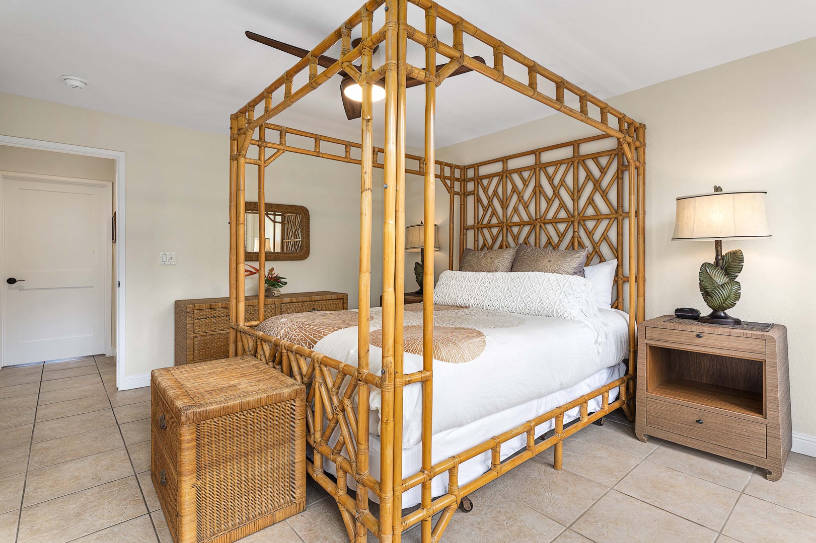 Kailua Kona Vacation Rentals, Keauhou Kona Surf & Racquet 2101 - Bamboo bed frame and bamboo furniture adorns the guest bedroom.
