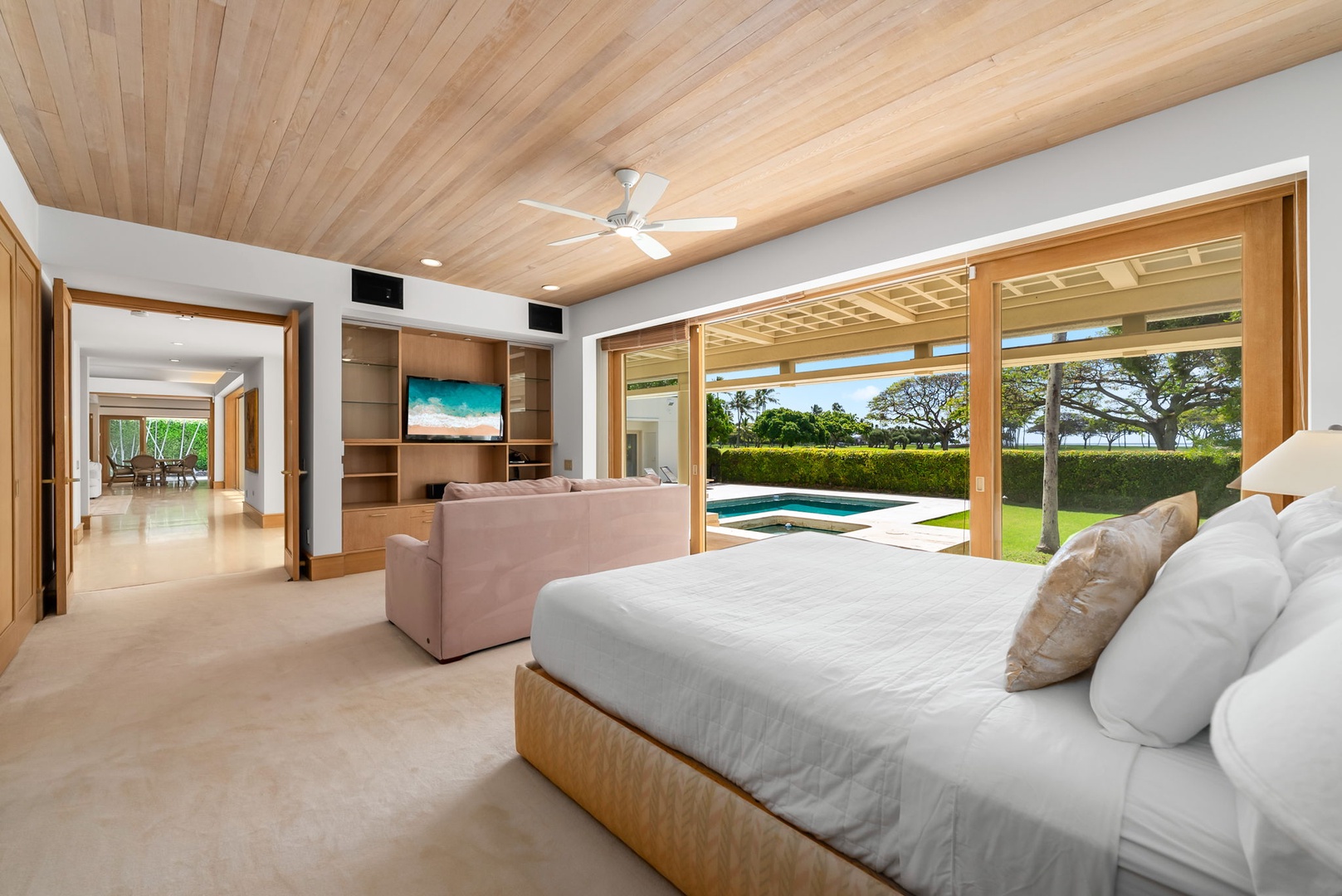 Honolulu Vacation Rentals, Luxury Golf Course Retreat in Kahala - 1077 Waiholo* - 