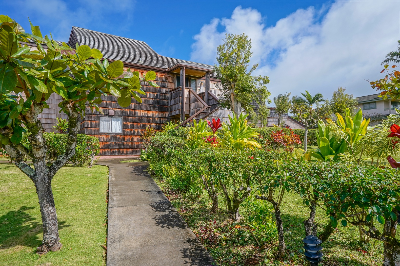 Princeville Vacation Rentals, Sealodge Villa H5 - Tropical landscaping