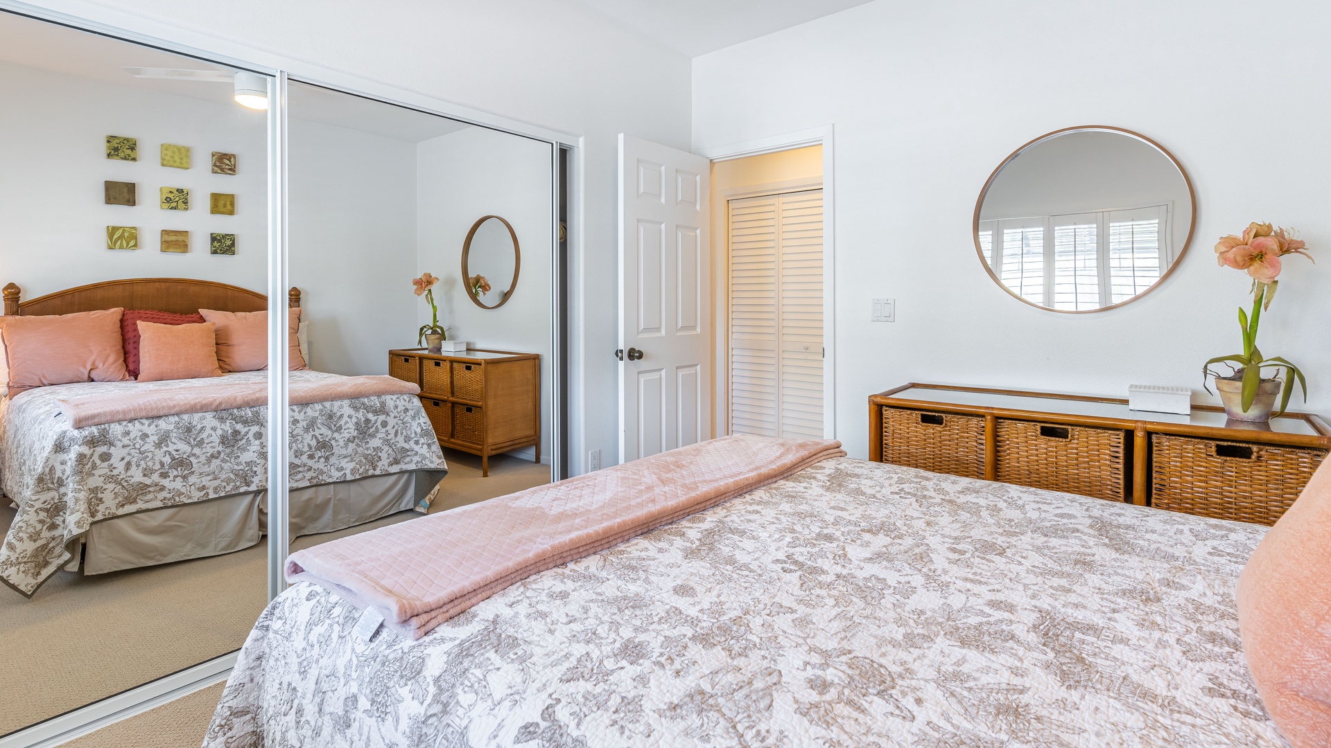 Kapolei Vacation Rentals, Coconut Plantation 1074-1 - The guest bedroom on the second floor with a queen bed.