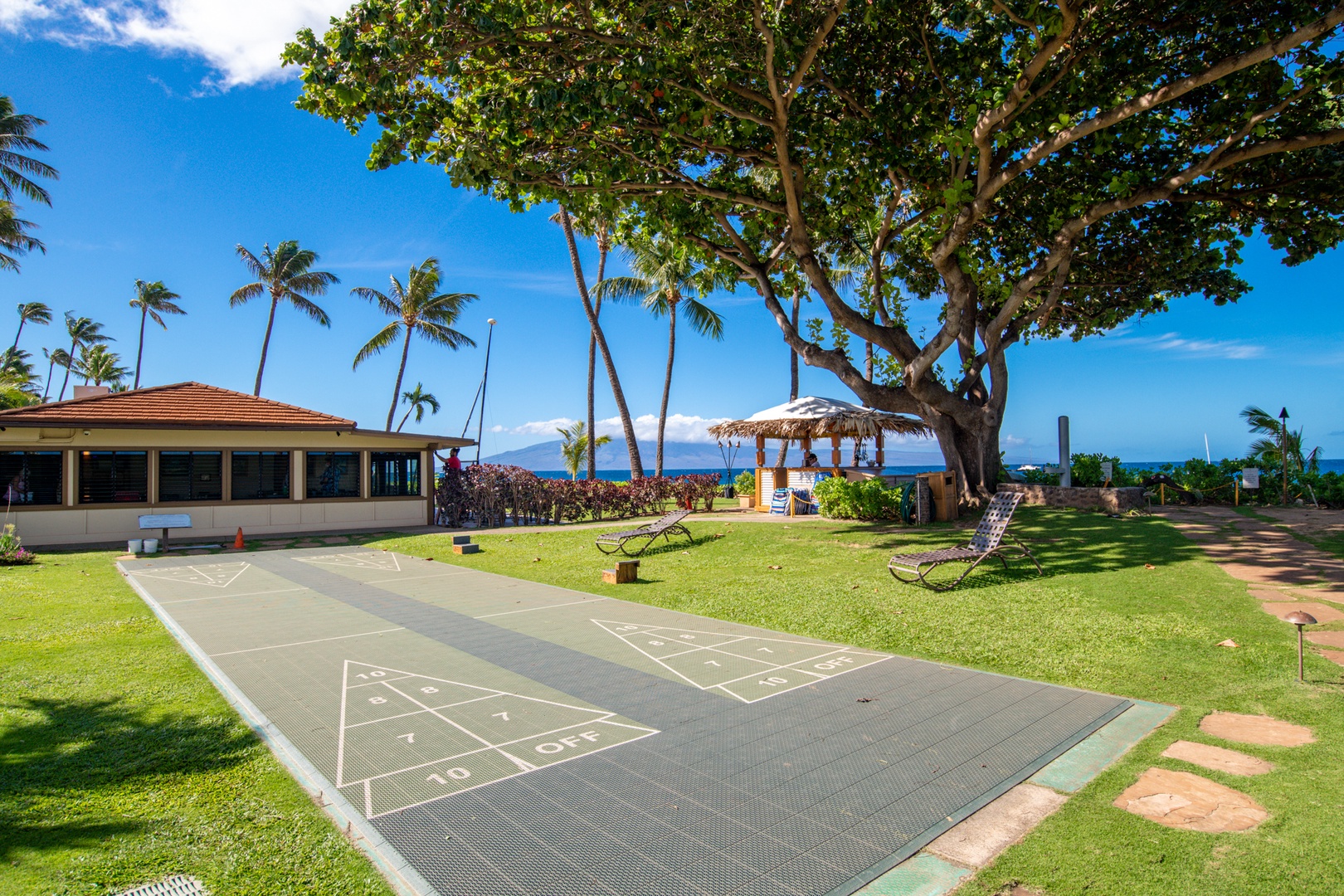 Lahaina Vacation Rentals, Maui Kaanapali Villas B225 - Local favorite restaurant on-site