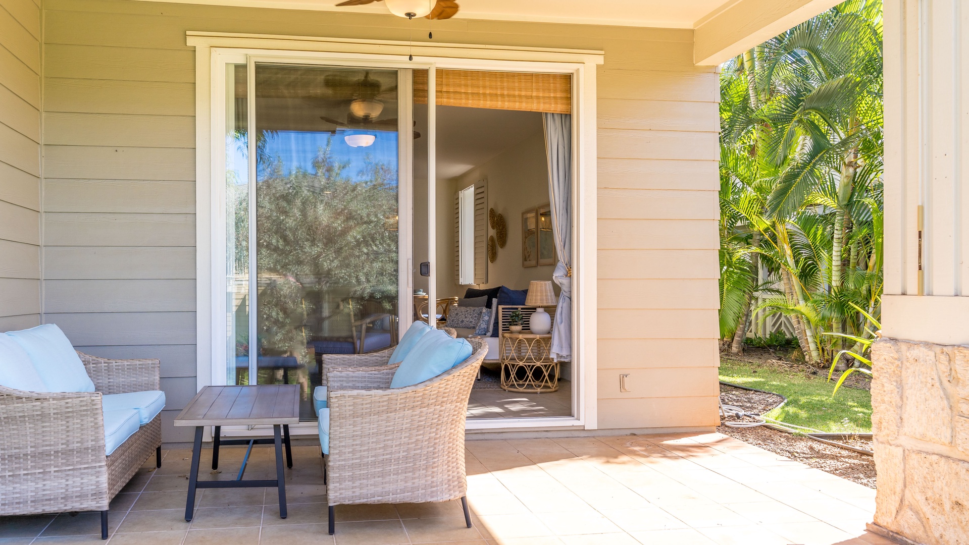 Kapolei Vacation Rentals, Ko Olina Kai 1033A - The indoor / outdoor living is perfect for relaxing and entertaining.