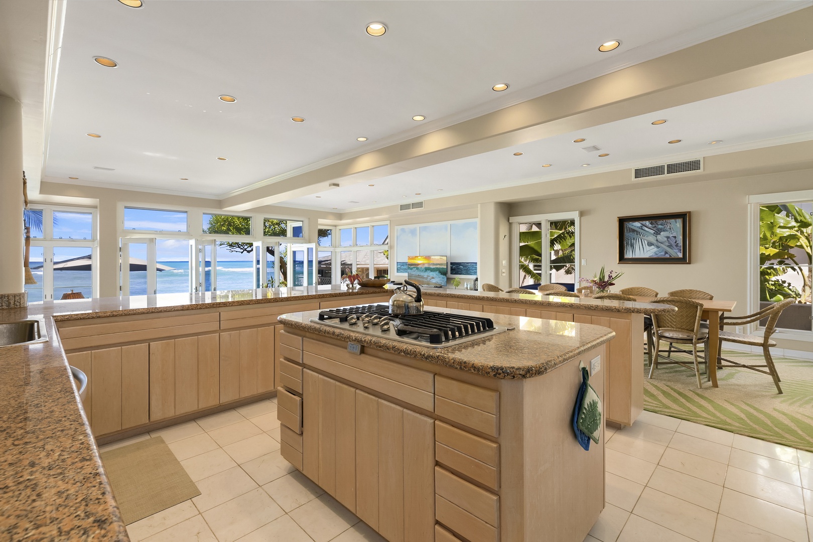 Honolulu Vacation Rentals, Diamond Head Surf House - Kitchen with spectacular ocean views.