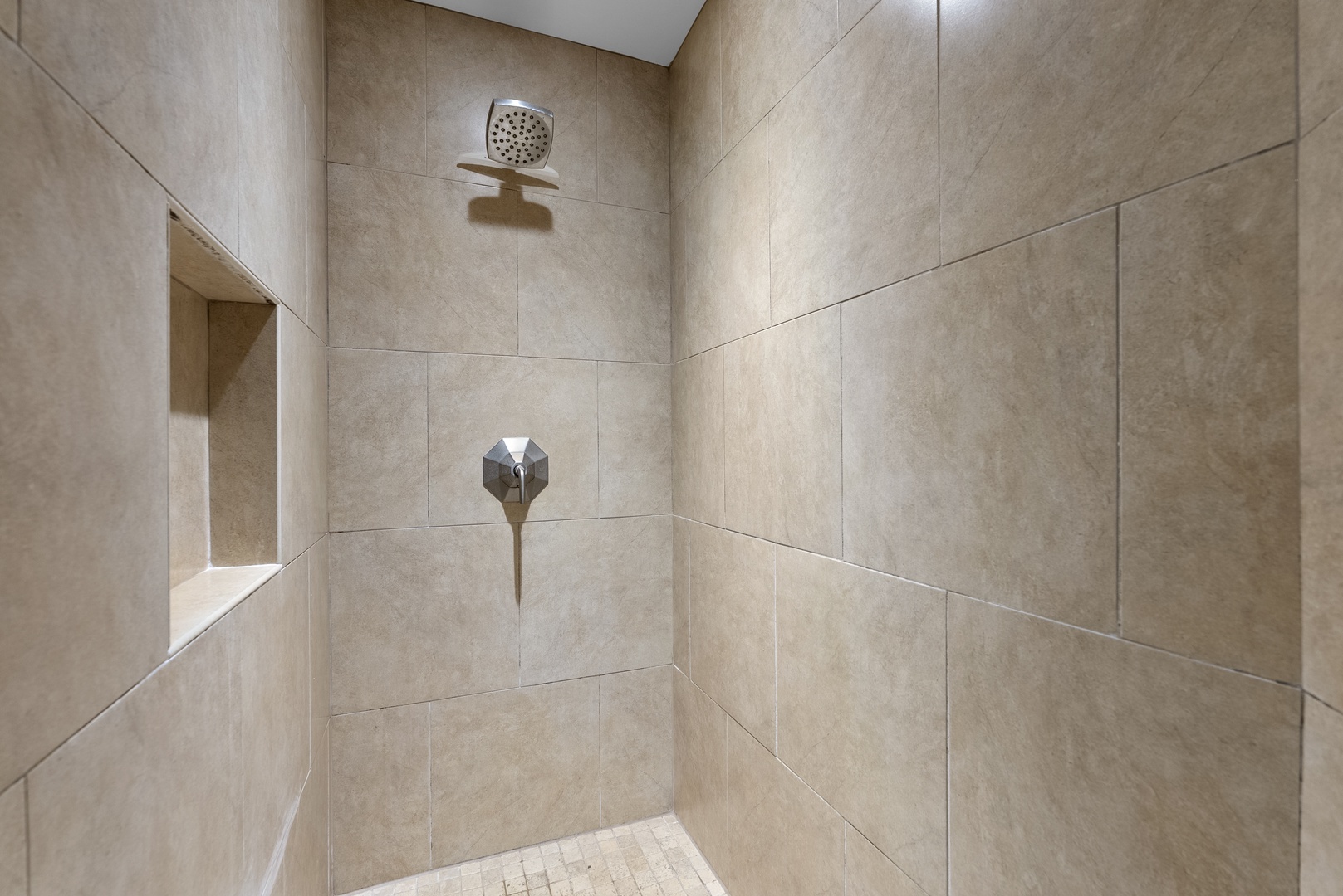 Kapolei Vacation Rentals, Ko Olina Beach Villas O1404 - Rinse the salt off in the walk-in shower, tiled floor to ceiling.