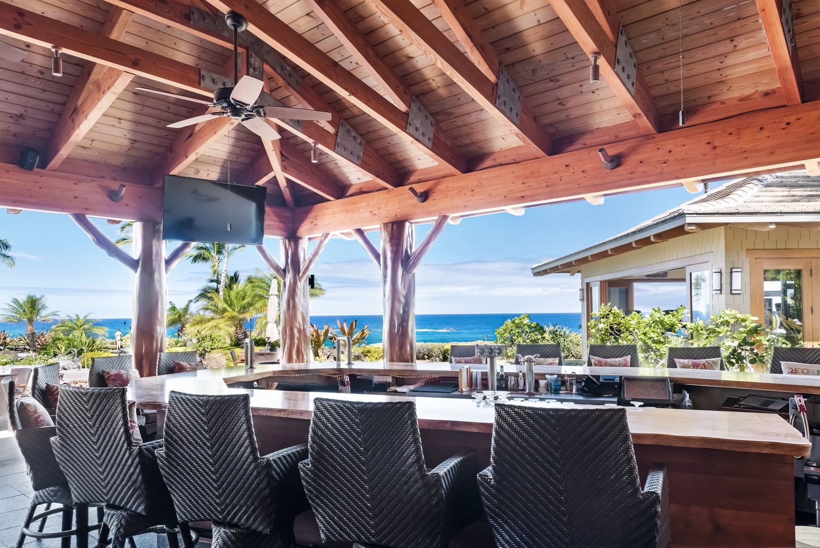 Waikoloa Vacation Rentals, 3BD Hali'i Kai (12G) at Waikoloa Resort - A bar with a view! Hali'i Kai Resort's private Ocean Club Bar & Grille