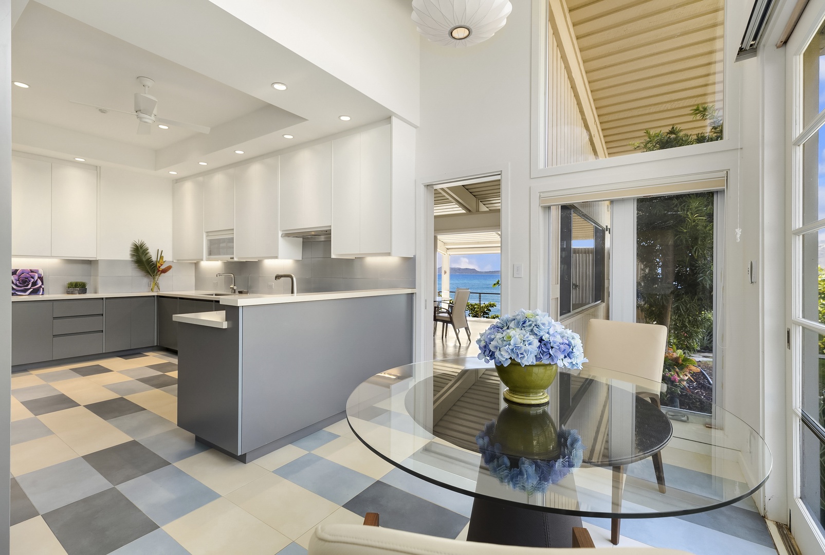 Honolulu Vacation Rentals, Hanapepe House - Kitchen Seating area opens to Garden