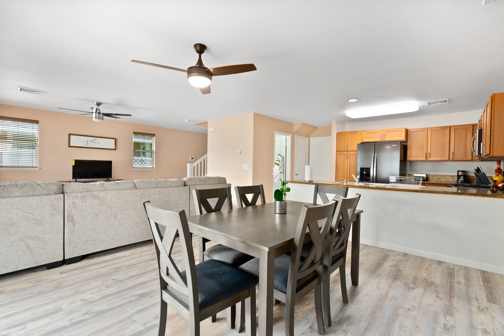 Kapolei Vacation Rentals, Kilipue Retreat - Open-concept dining and living area—perfect for gathering after a day of island adventures.