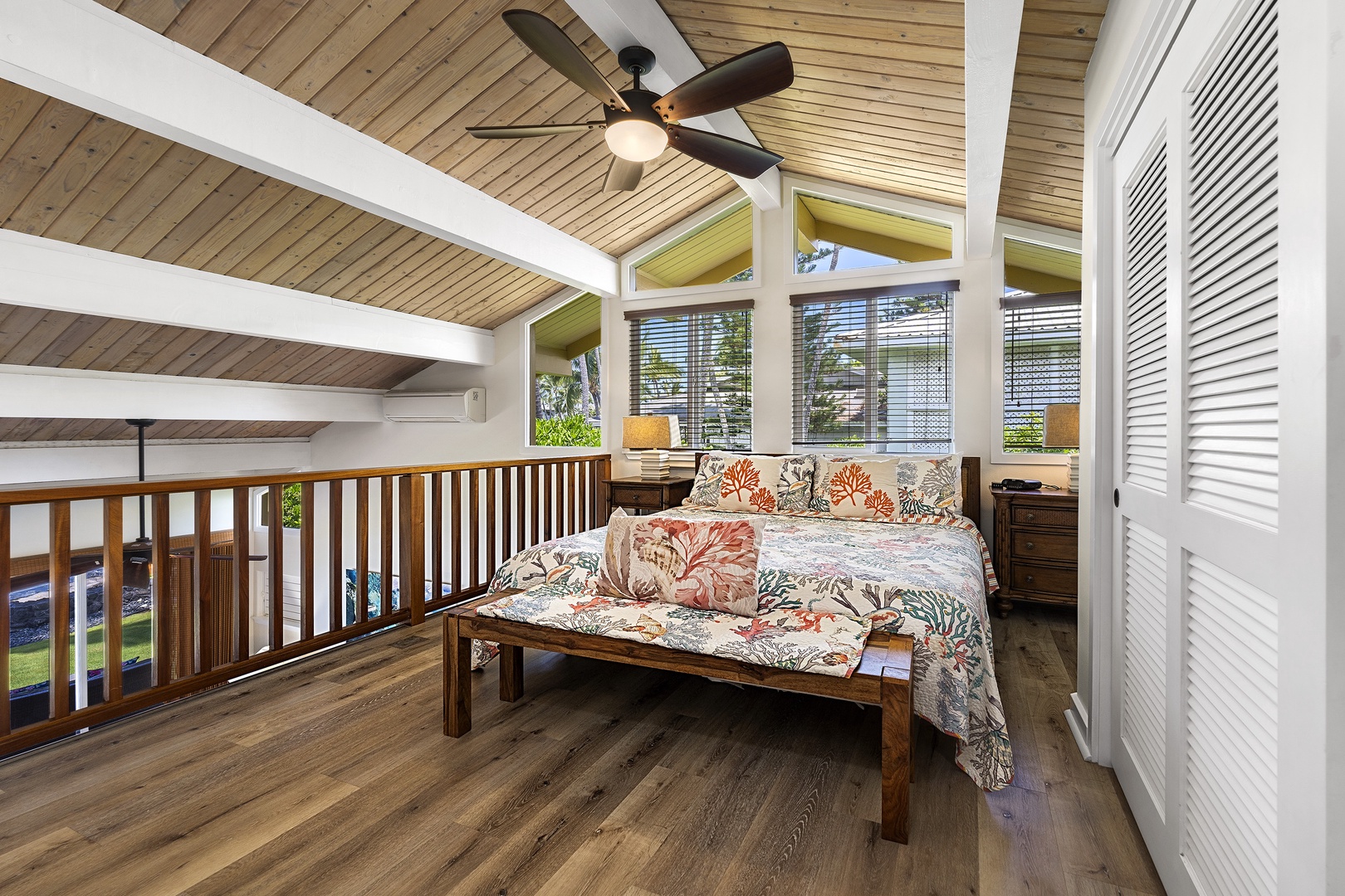 Kailua Kona Vacation Rentals, Hale Pua - Ohana Suite loft bedroom with King bed
