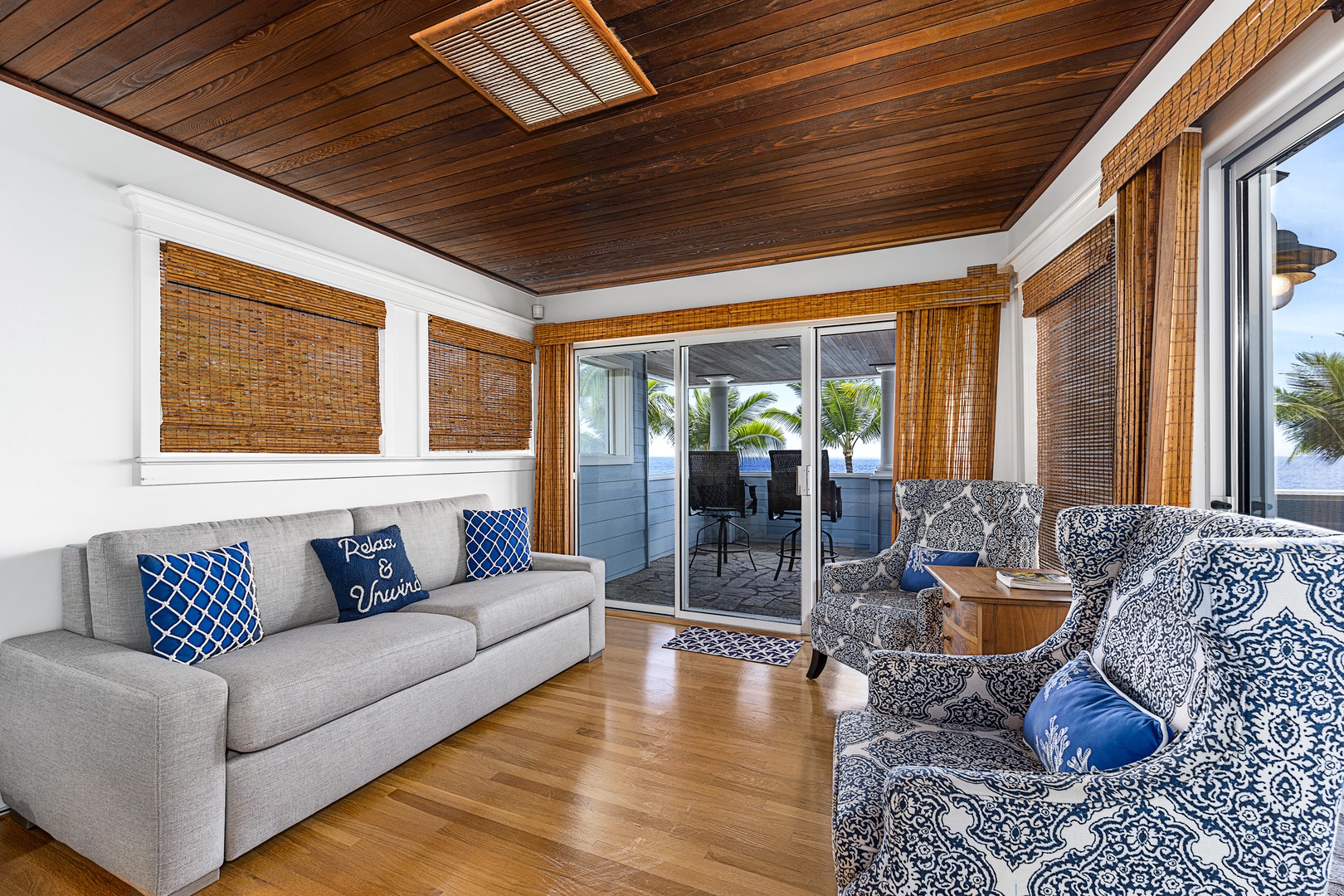 Kailua Kona Vacation Rentals, Kona Blue - King sleeper sofa in the Primary suite