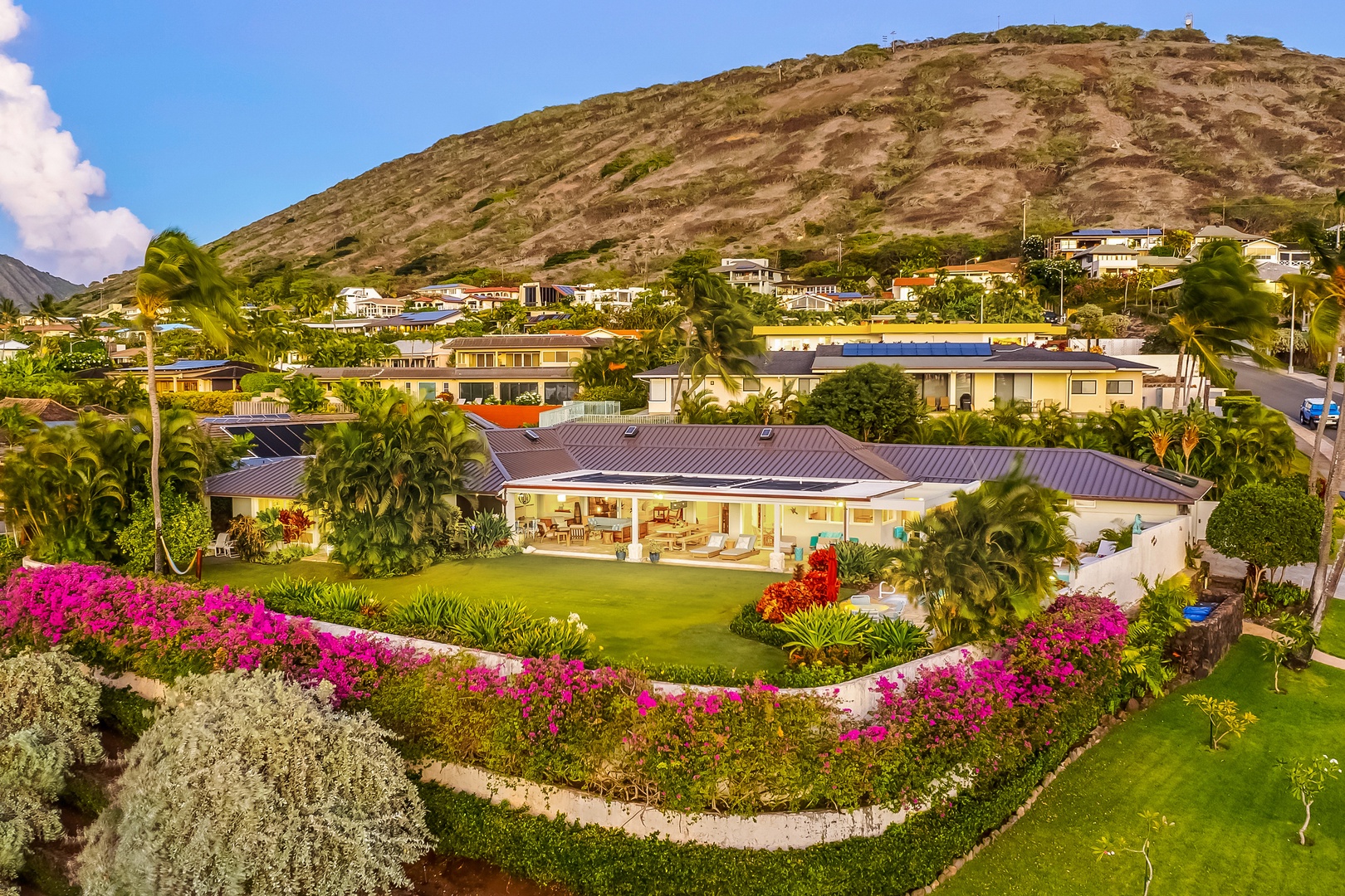 Honolulu Vacation Rentals, Hale Ola - Admire all the perfect landscape
