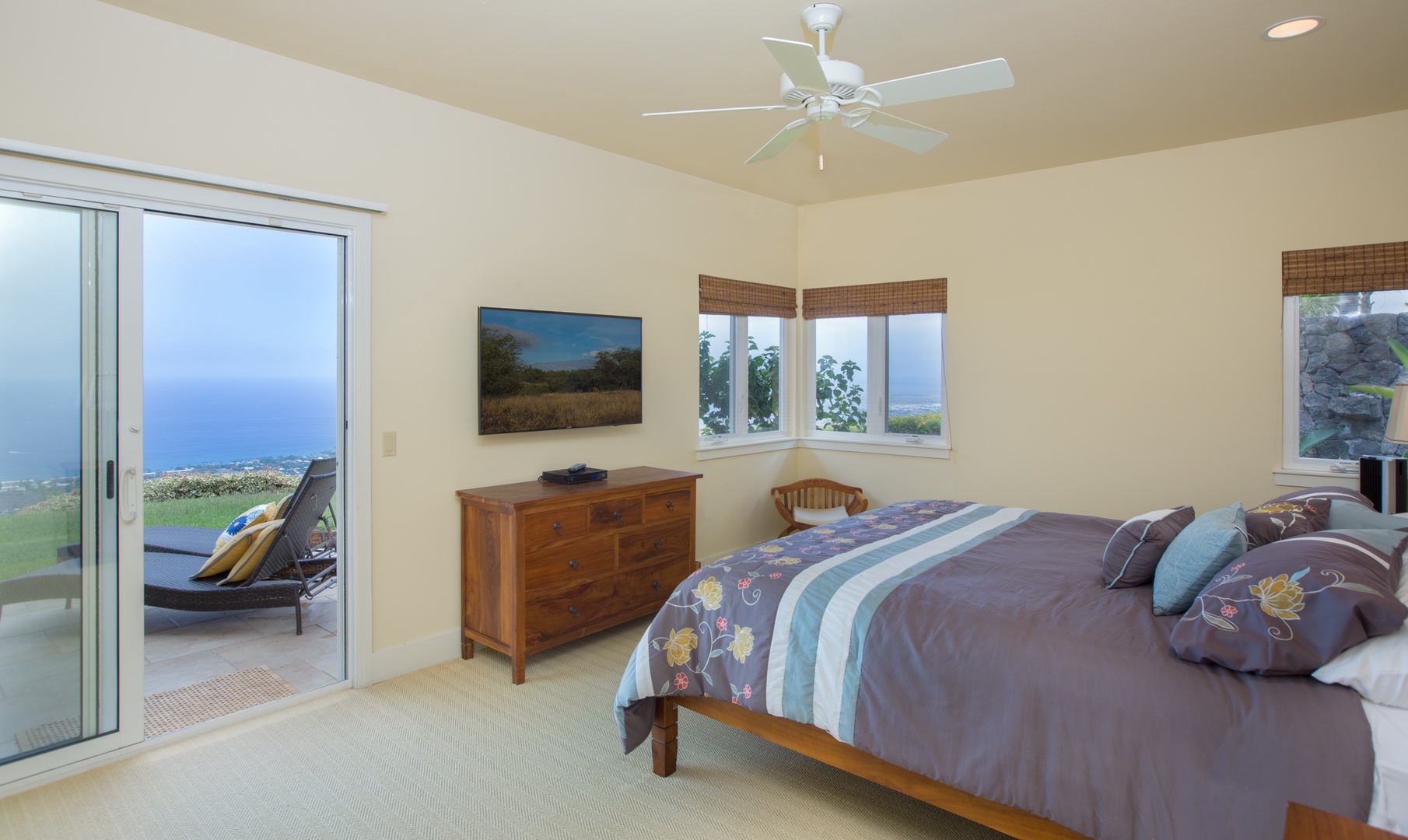 Kailua Kona Vacation Rentals, Hale Maluhia (Big Island) - Spacious Primary Bedroom with unbelievable views