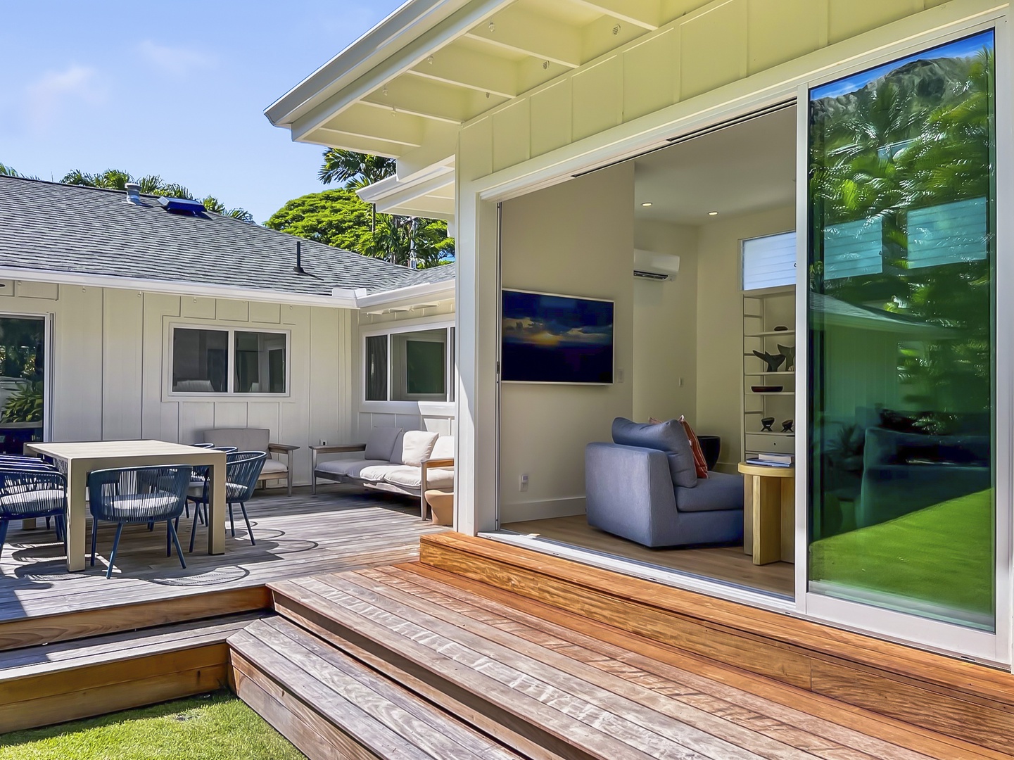 Kailua Vacation Rentals, Lanikai Ola Nani - Gather, unwind, and savor every moment on the rear lanai—perfect for outdoor meals, games, or stargazing under the palms.