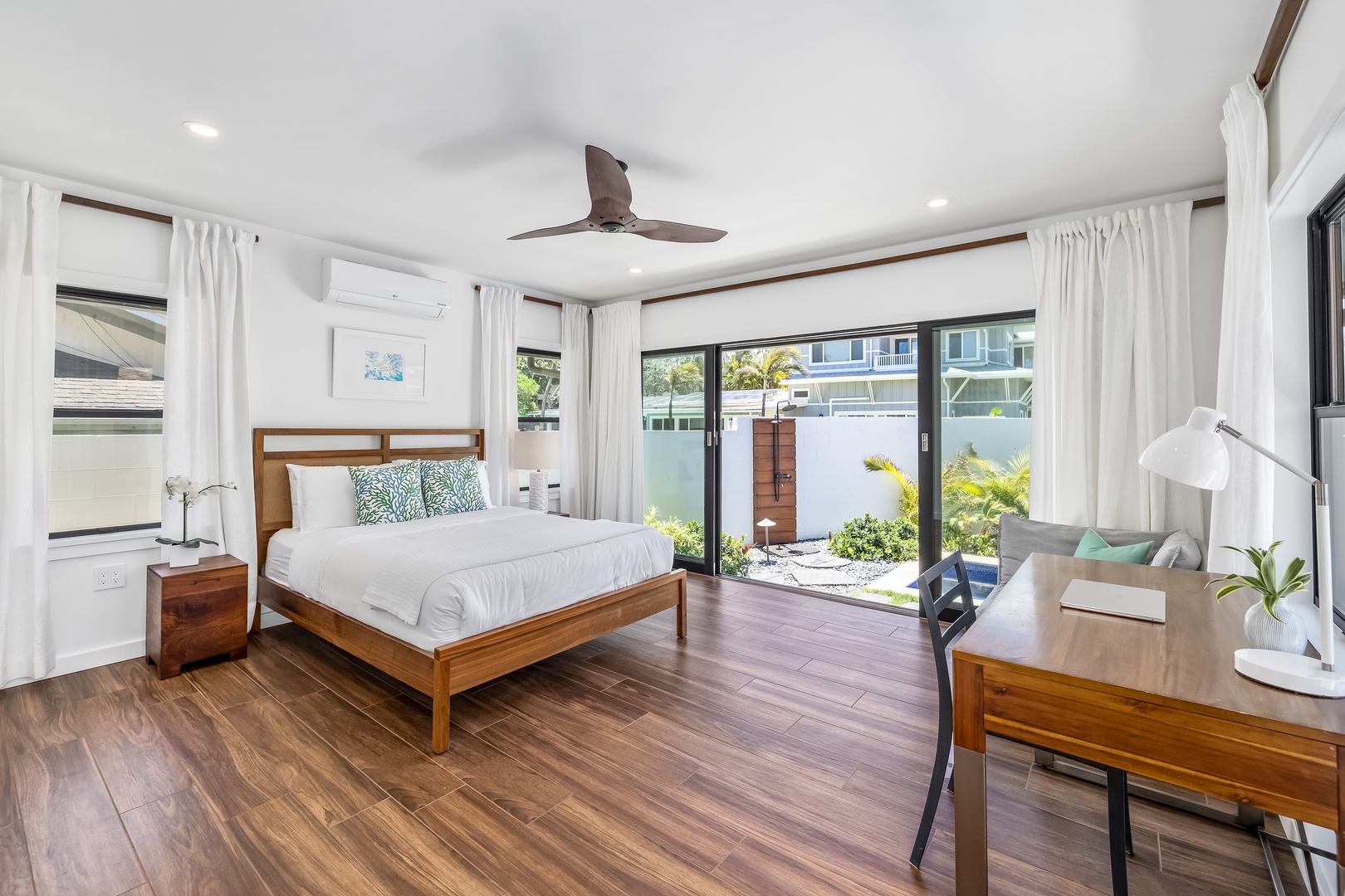 Kailua Vacation Rentals, Kailua Beach Villa - Fifth suite: Mauka South with queen bed and pool view