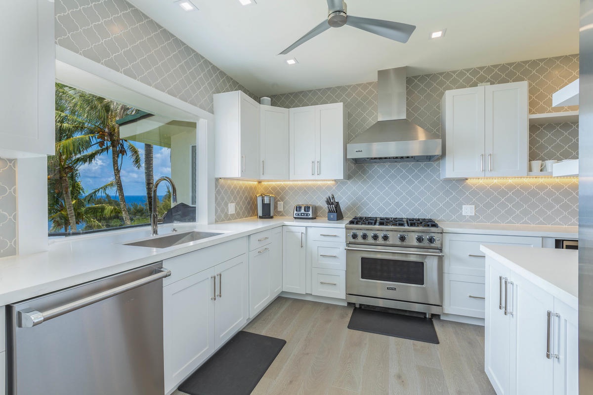 Princeville Vacation Rentals, Honu Awa - Gourmet Kitchen with Sink Views!