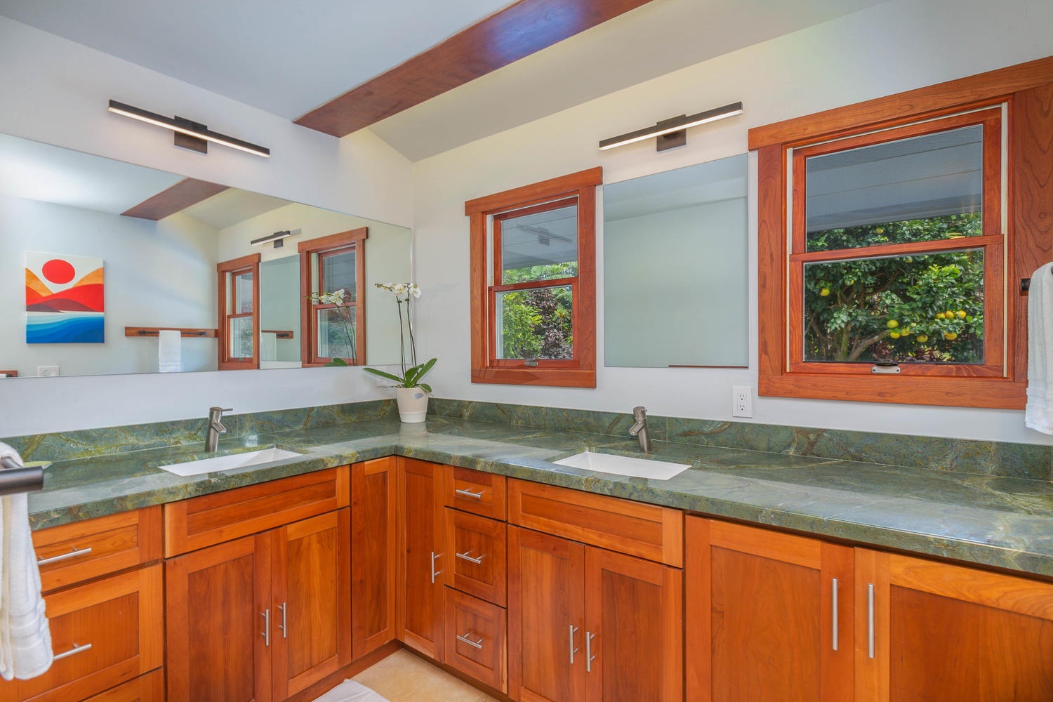 Princeville Vacation Rentals, Makana Lei - Dual sinks and plenty of counter space
