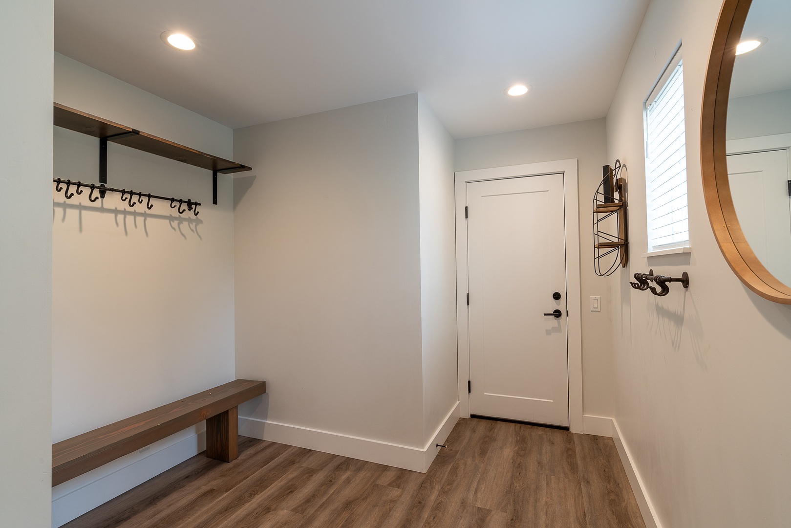 Hailey Vacation Rentals, Contemporary Red Feather Comfort - Entrance to Contemporary Red Feather Comfort