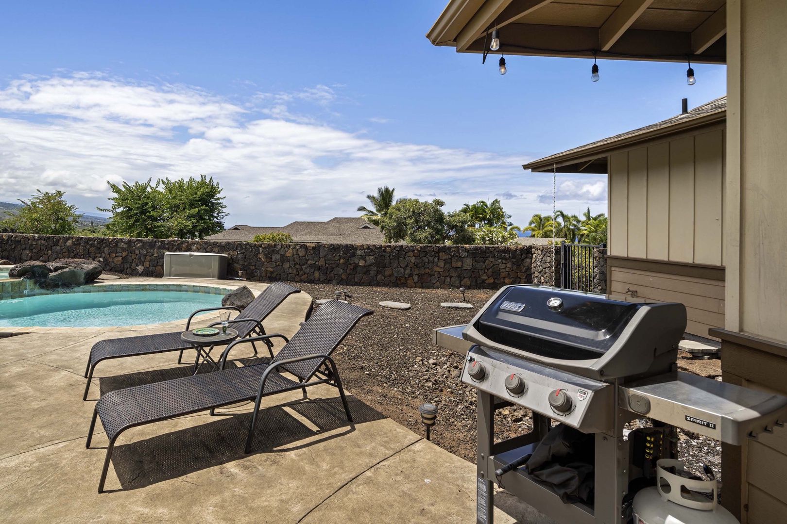 Kailua Kona Vacation Rentals, Kahakai Estates Hale - Poolside BBQ
