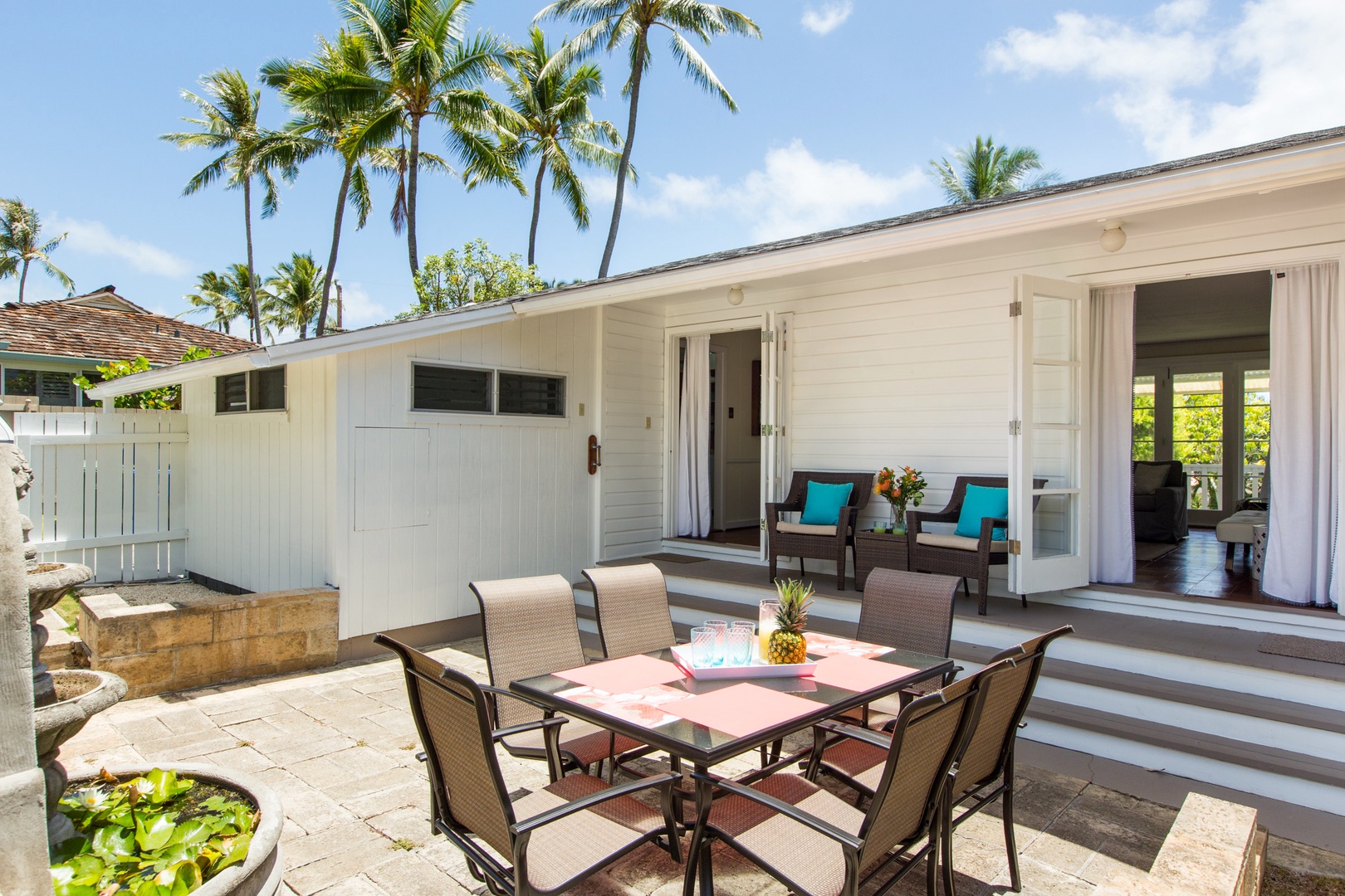 Kailua Vacation Rentals, Lanikai Cottage - Outdoor entertaining area with extra-large yard!